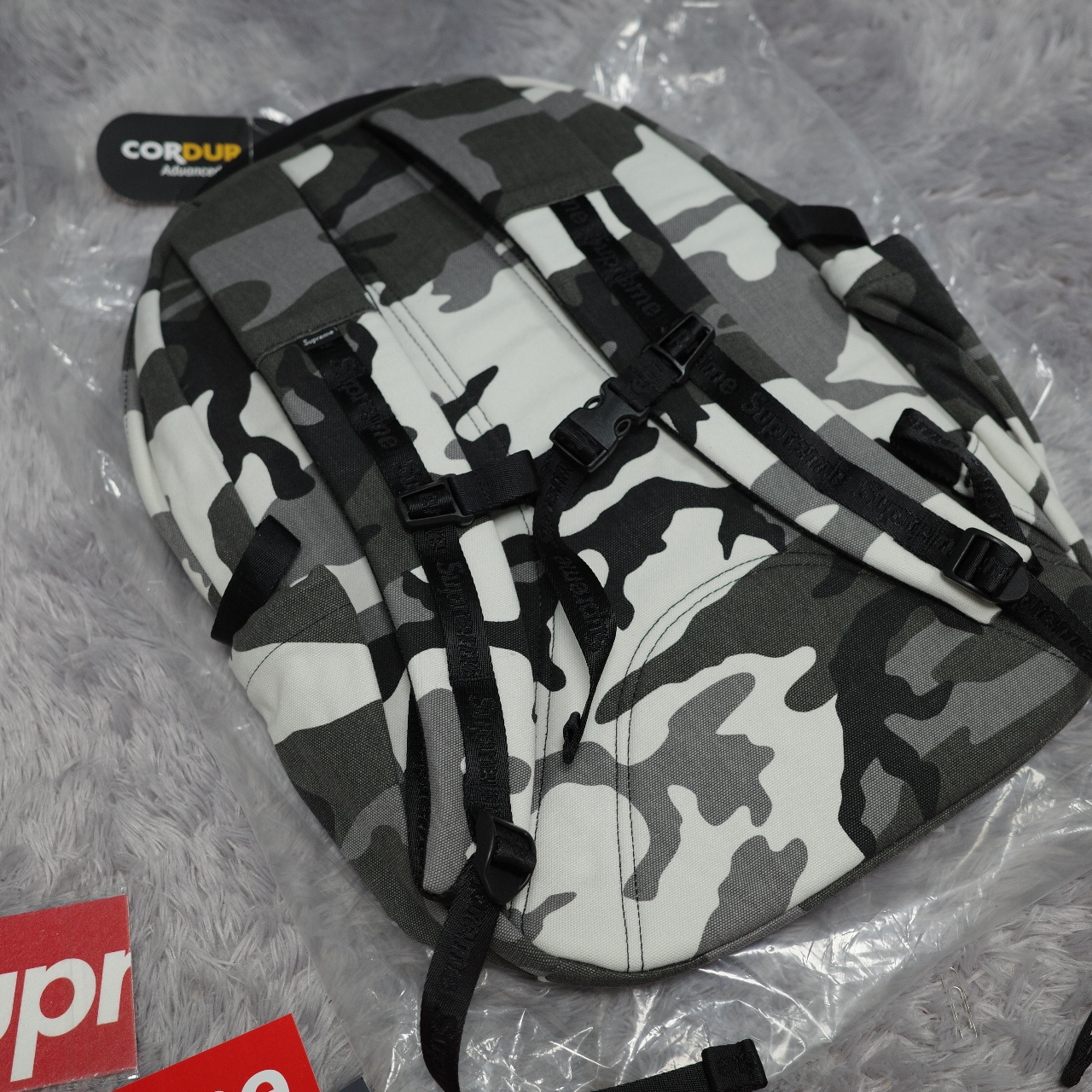 Supreme Backpack Snow Camo - 25SS 착용 스타일 - 2