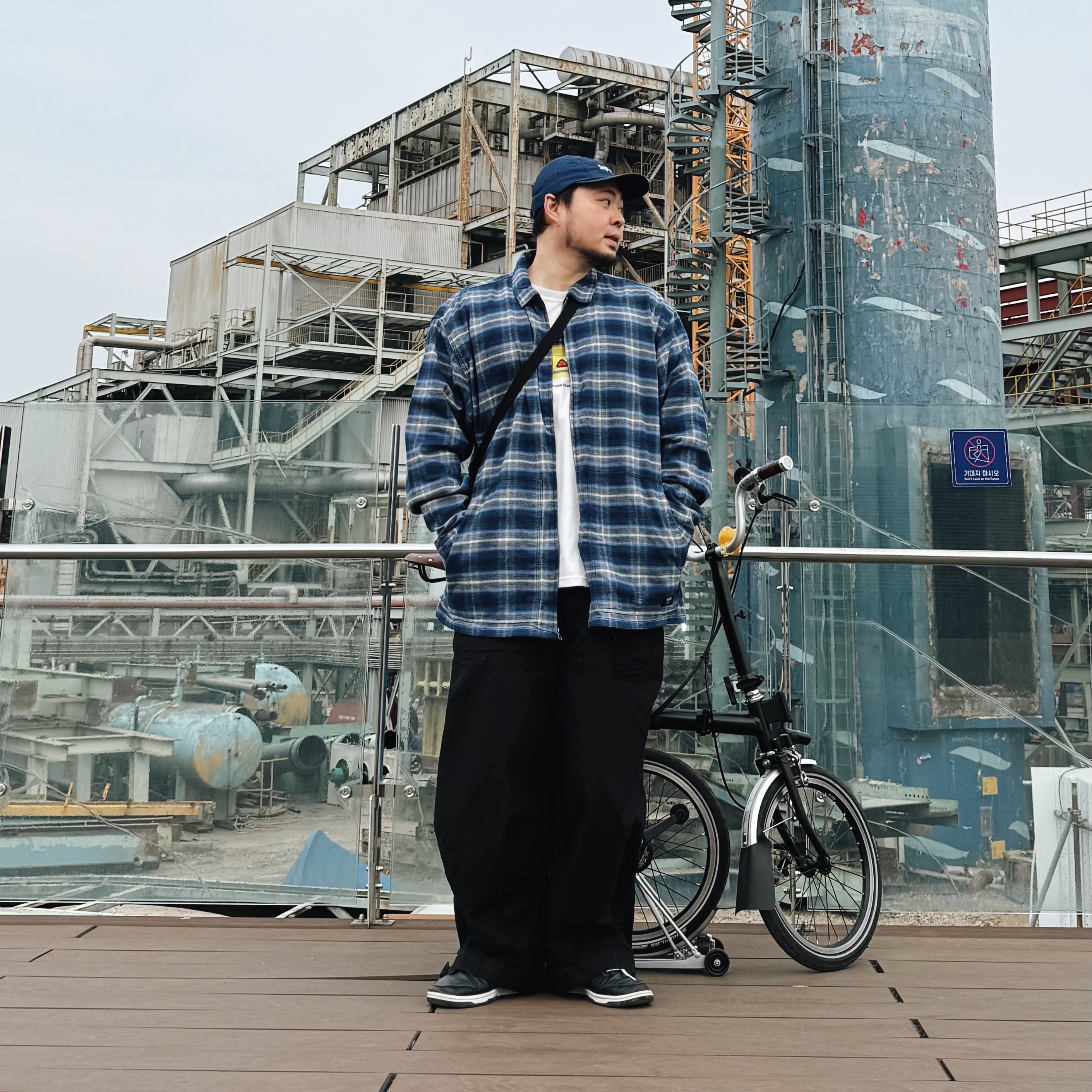 Nike ACG Dri-Fit Cruise Boat T-Shirt Summit White - Asia, Needles H.D. Pants Fatigue Black 착용 스타일 - 1