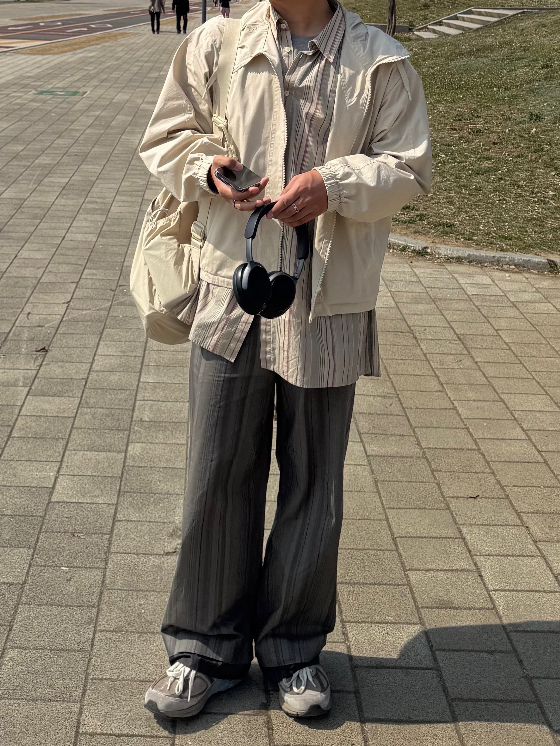 유니클로 U 오버사이즈 후드 블루종 퍼플, 뉴발란스 x 오라리 990v4 메이드 인 USA 런던 포그 착용 스타일 - 8
