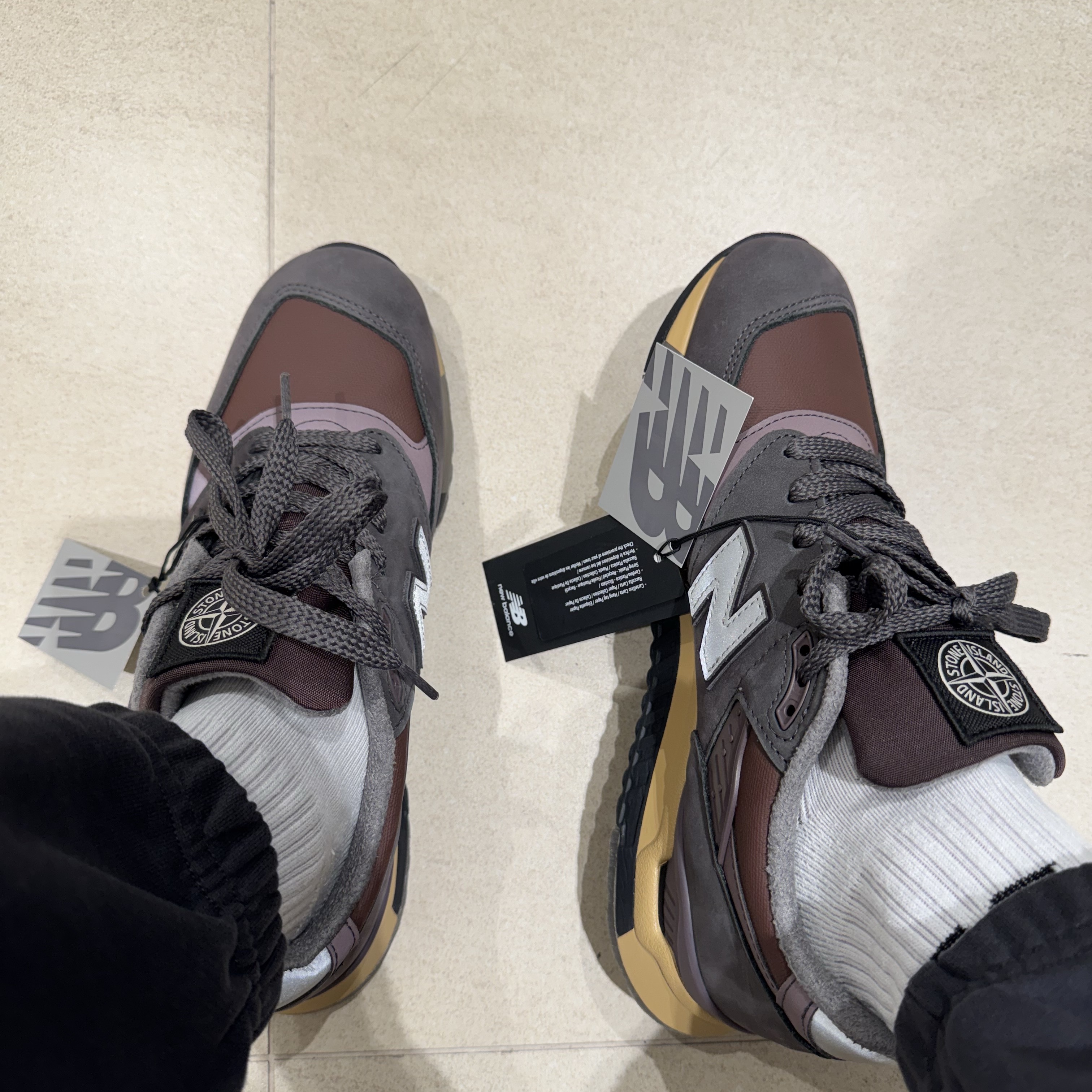 New Balance x Stone Island 998 Made in USA Mauve Deep Plum 착용 스타일 - 4