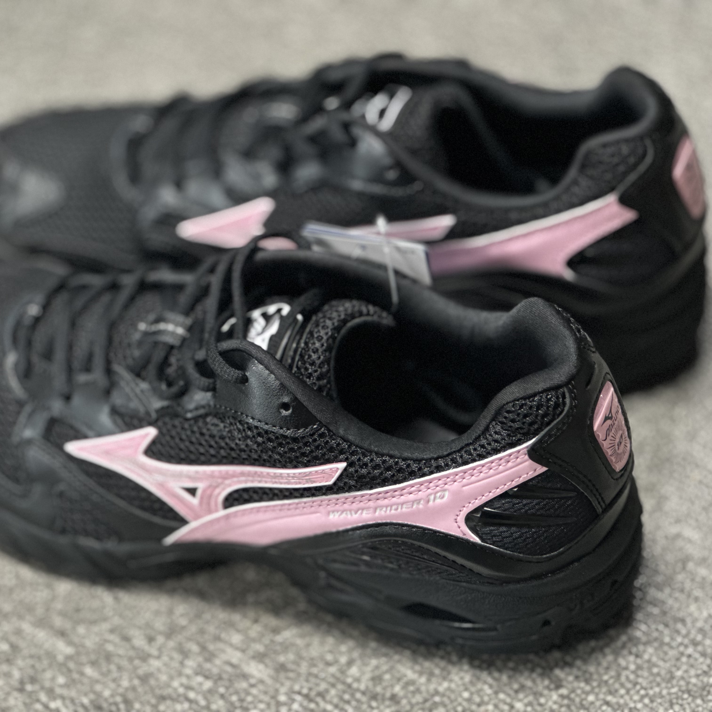 Mizuno Wave Rider Black Pink - Folder Exclusive 착용 스타일 - 2
