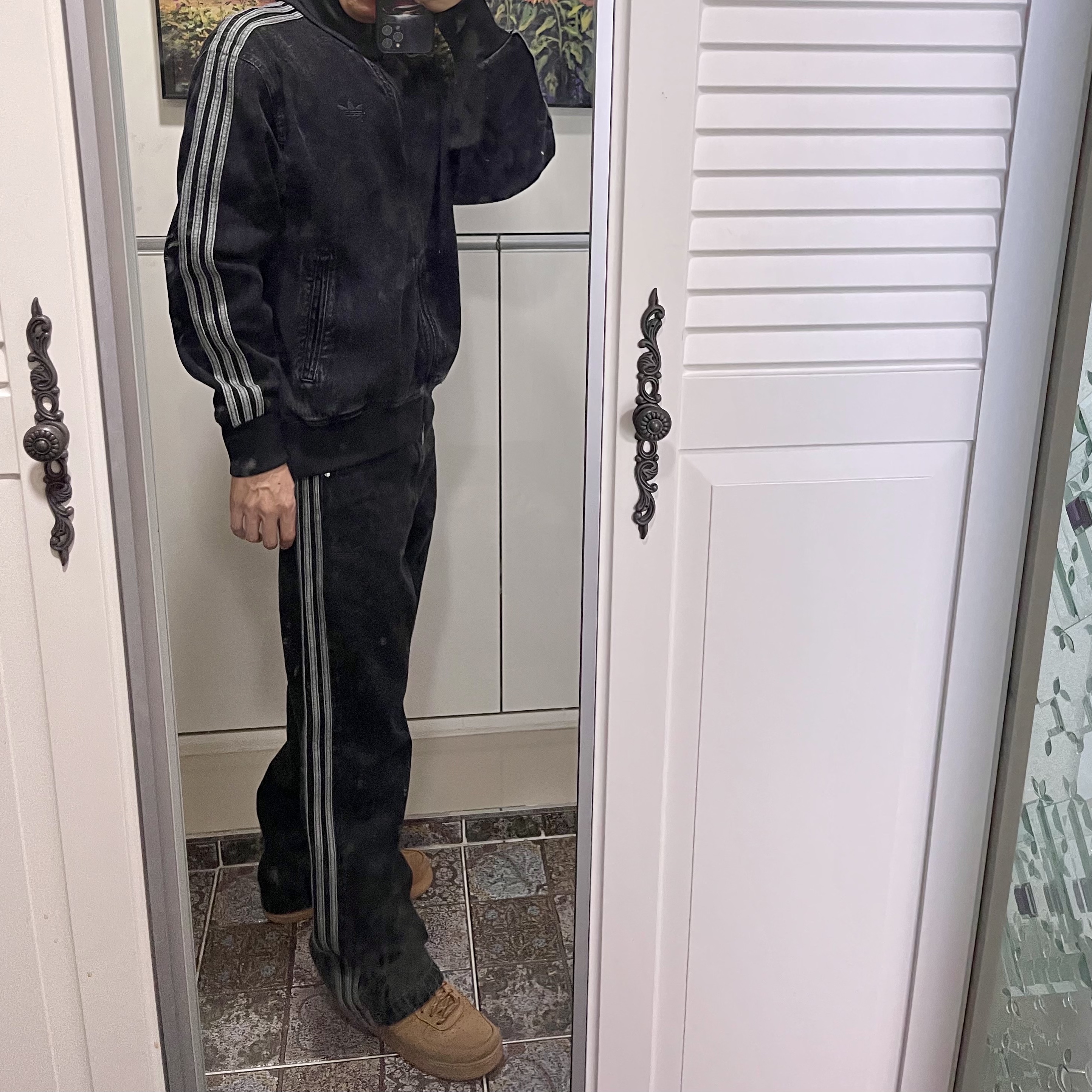 Adidas Adicolor Denim Firebird Pants True Black Denim - KR Sizing, Adidas Adicolor Denim Firebird Track Top True Black Denim  - KR Sizing 착용 스타일 - 3