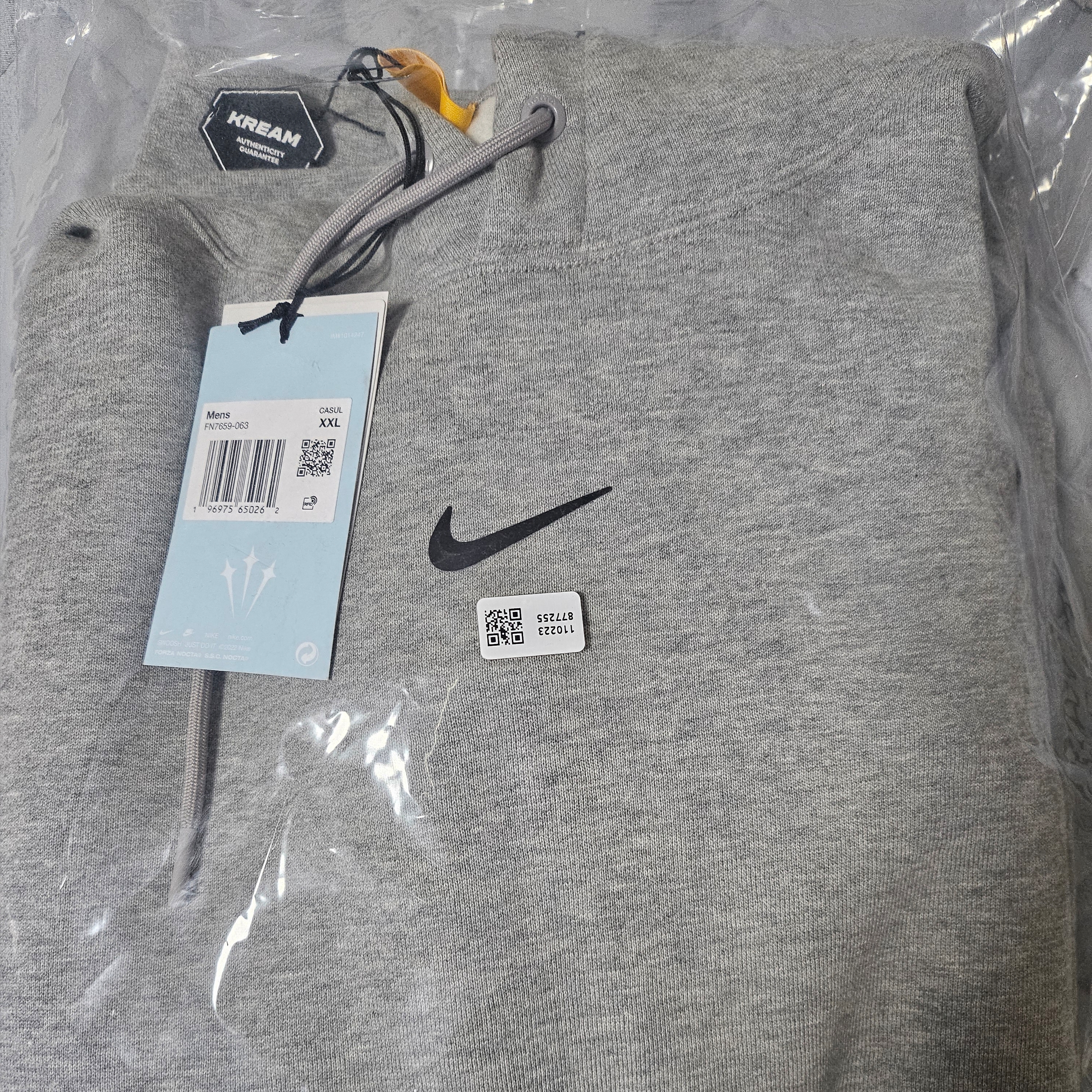 Nike x Drake Nocta Fleece Hoodie Dark Grey Heather (FN7659-063) 착용 스타일