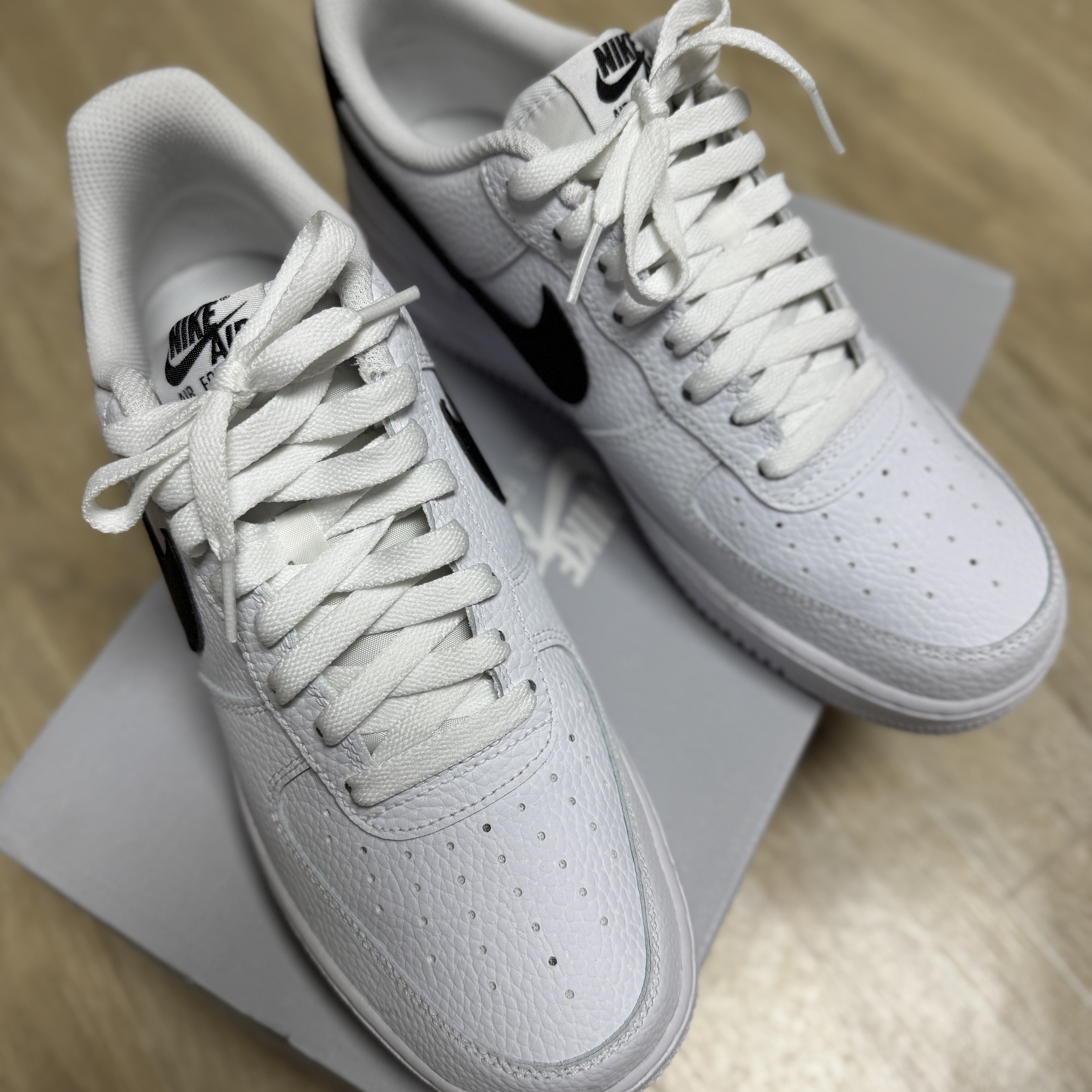 Nike Air Force 1 '07 White Black 착용 스타일 - 2