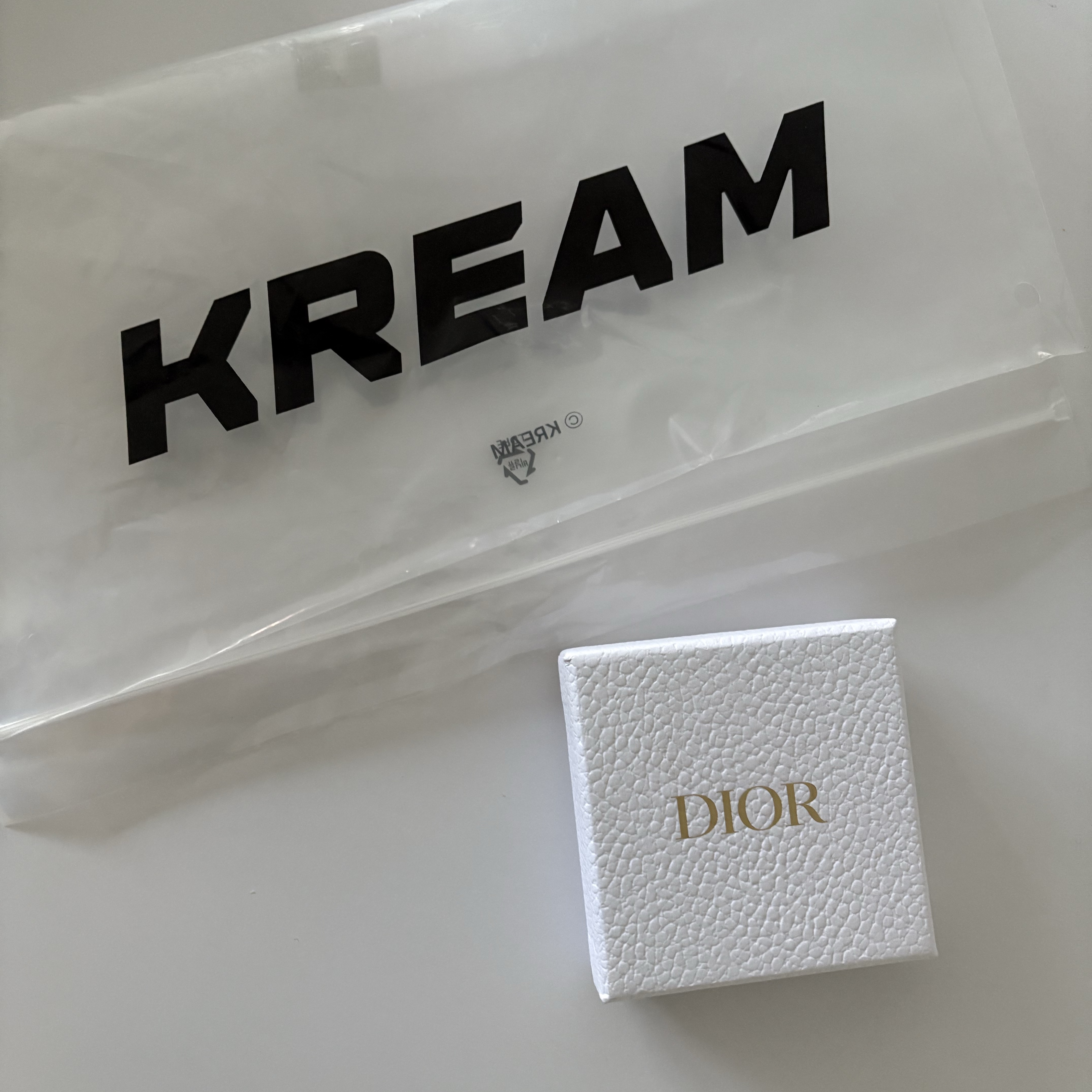 (W) Dior Clair D Lune Necklace Silver Finish Metal White Crystals 착용 스타일