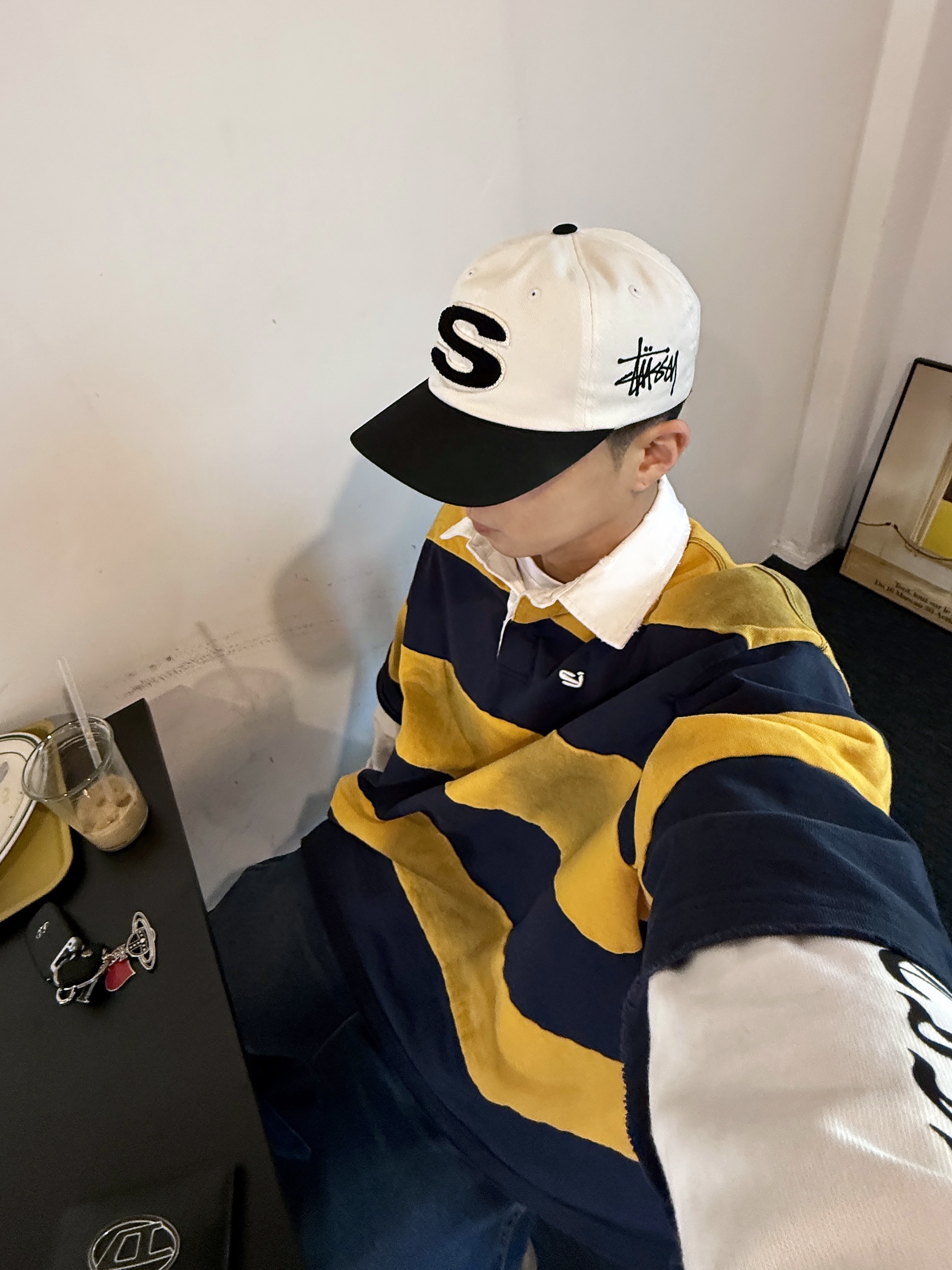 Stussy Chenille S Low Pro Cap Natural 착용 스타일 - 2