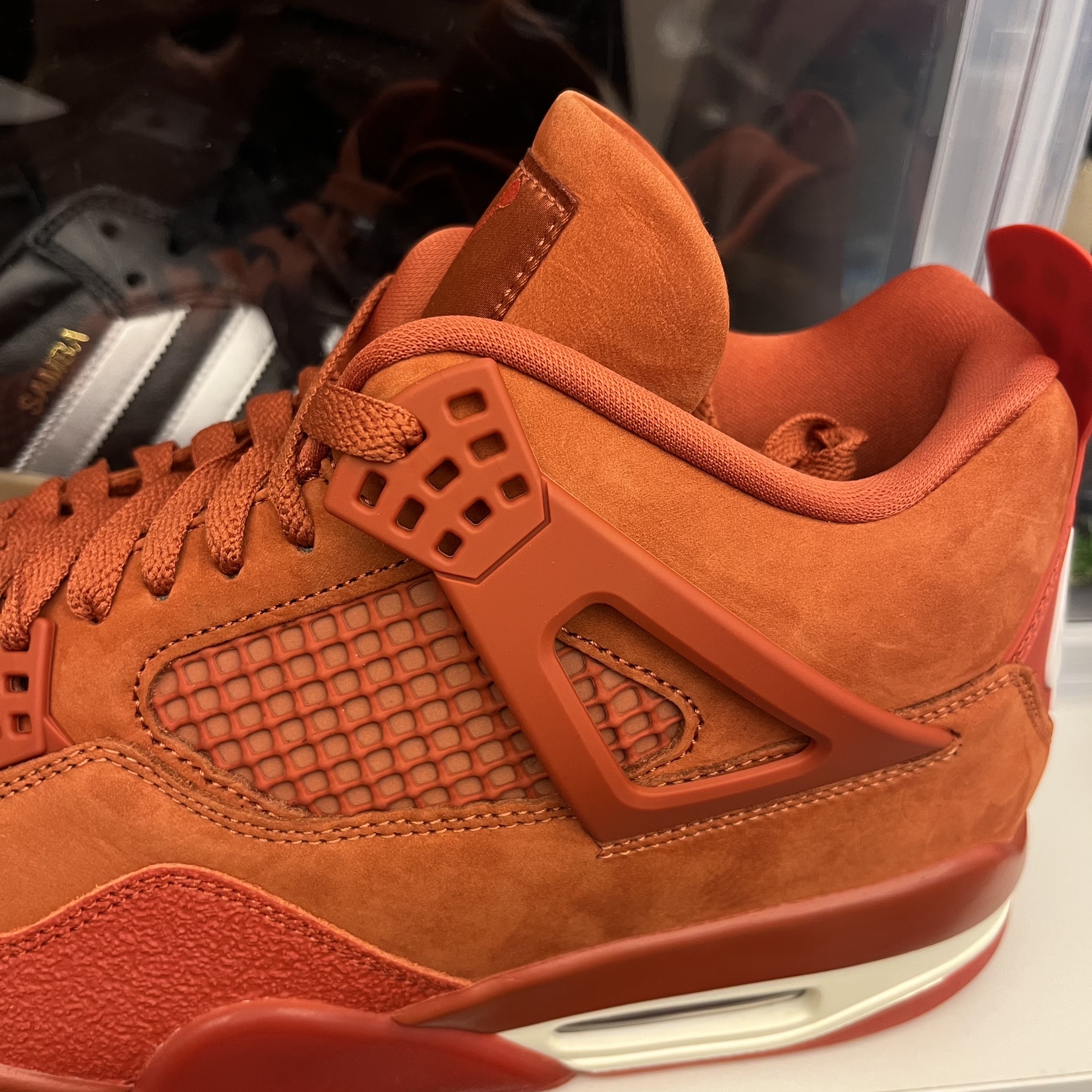Jordan 4 x Nigel Sylvester Retro OG SP Brick by Brick 착용 스타일 - 2