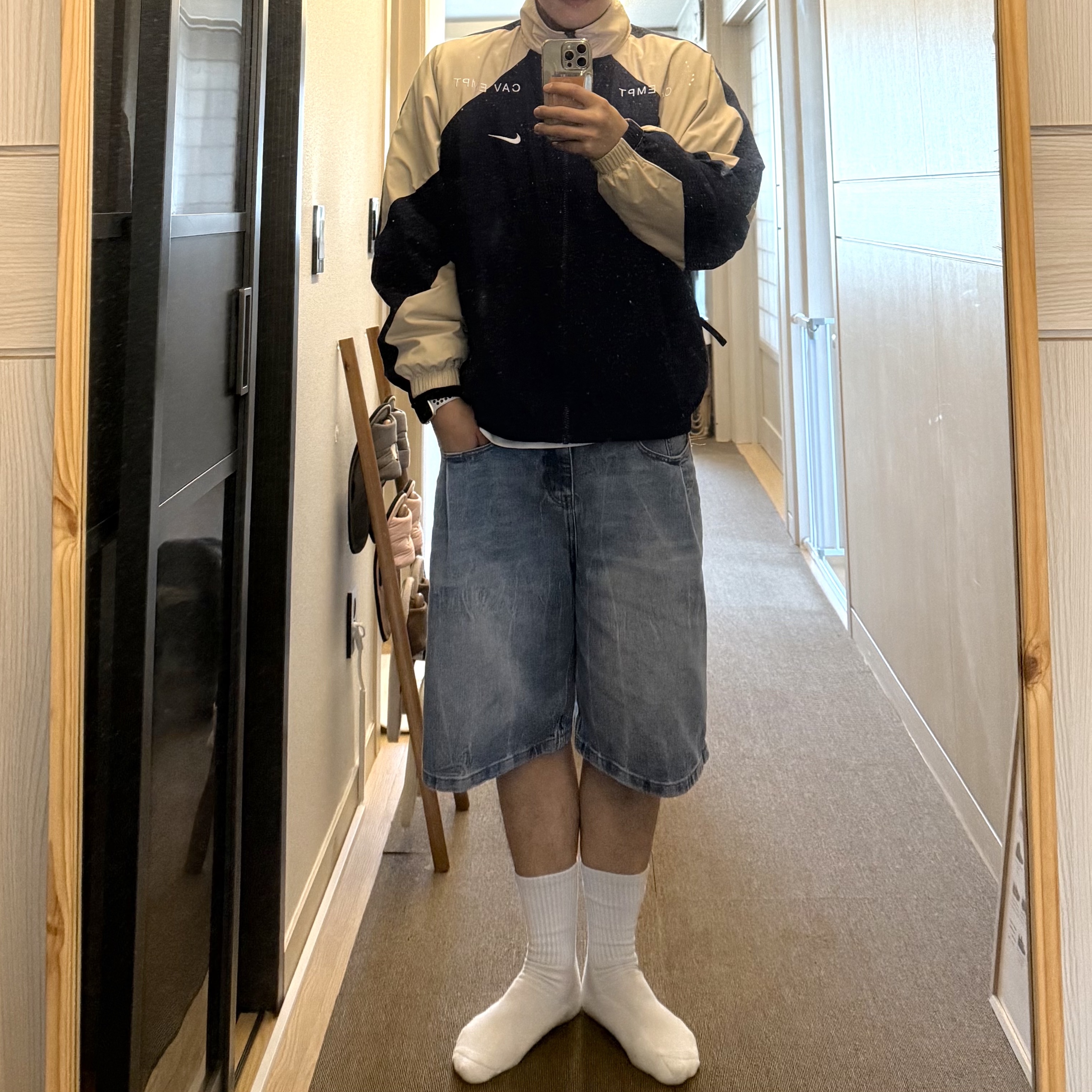 Nike x Cav Empt Track Jacket Navy, Stussy Small Stock Crew Socks White (3 Pack) 착용 스타일