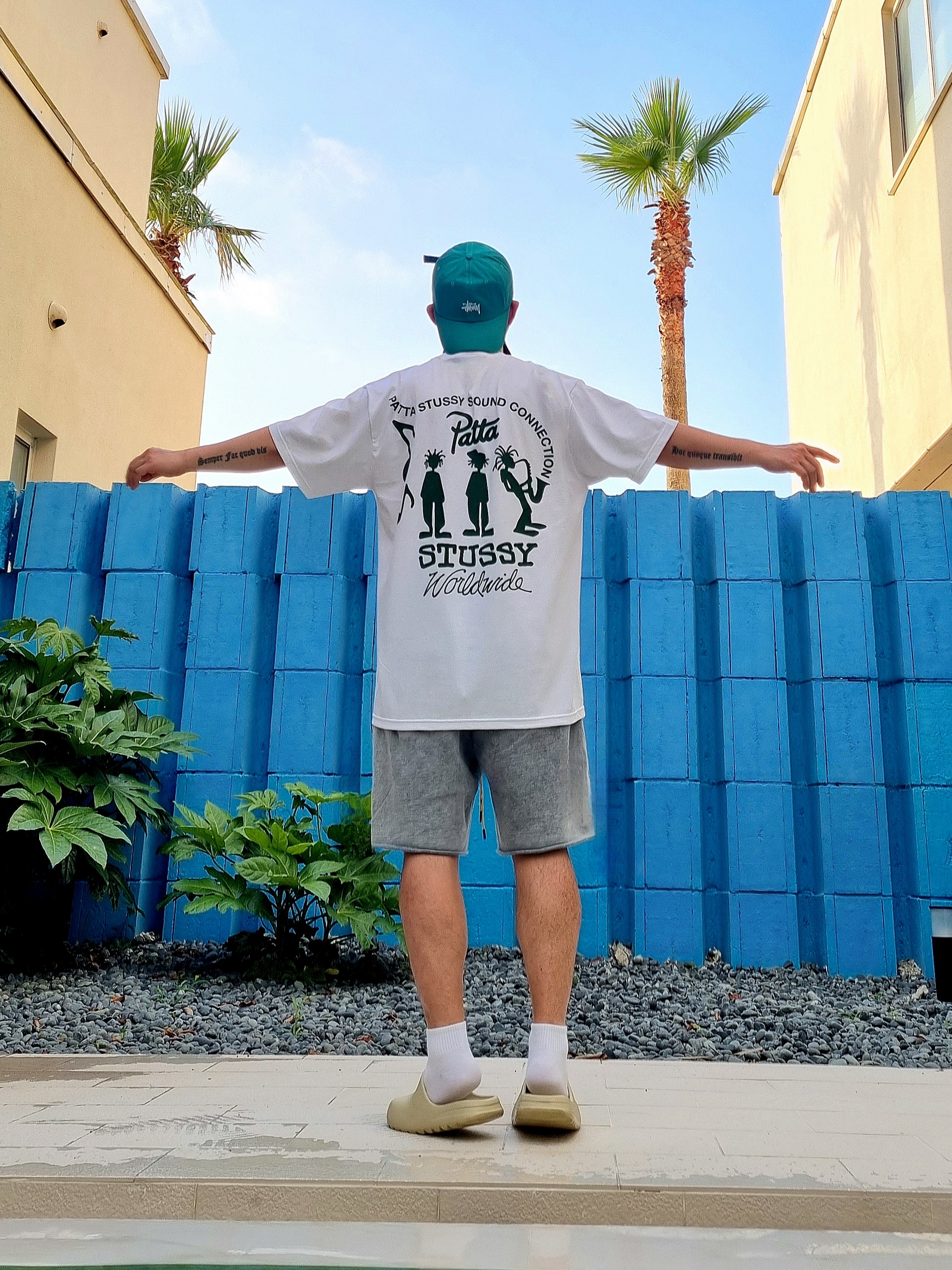 Stussy x Patta Sound Connection T-Shirt White 착용 스타일