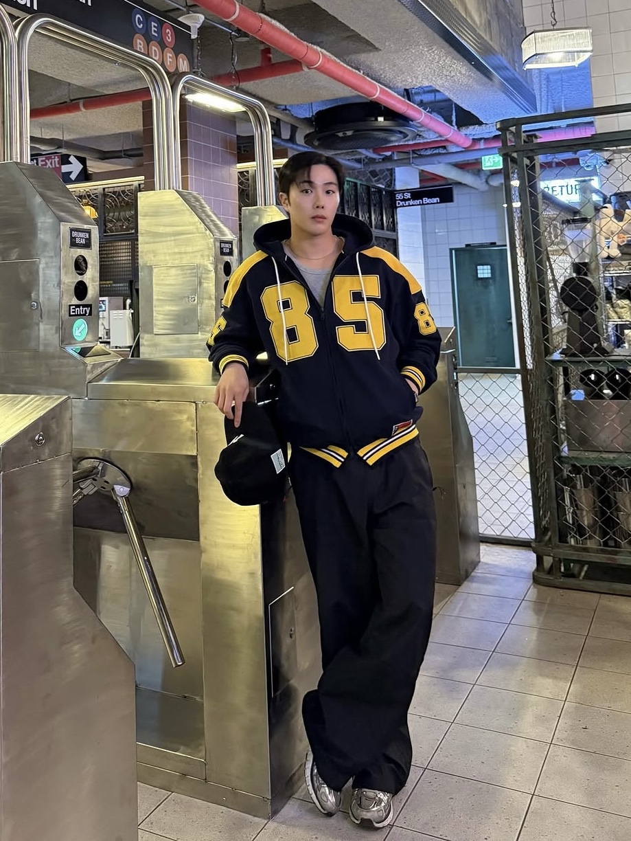 BORN TO WIN 85 Applique Rugby Hoodie Zip-Up Navy 착용 스타일 - 1