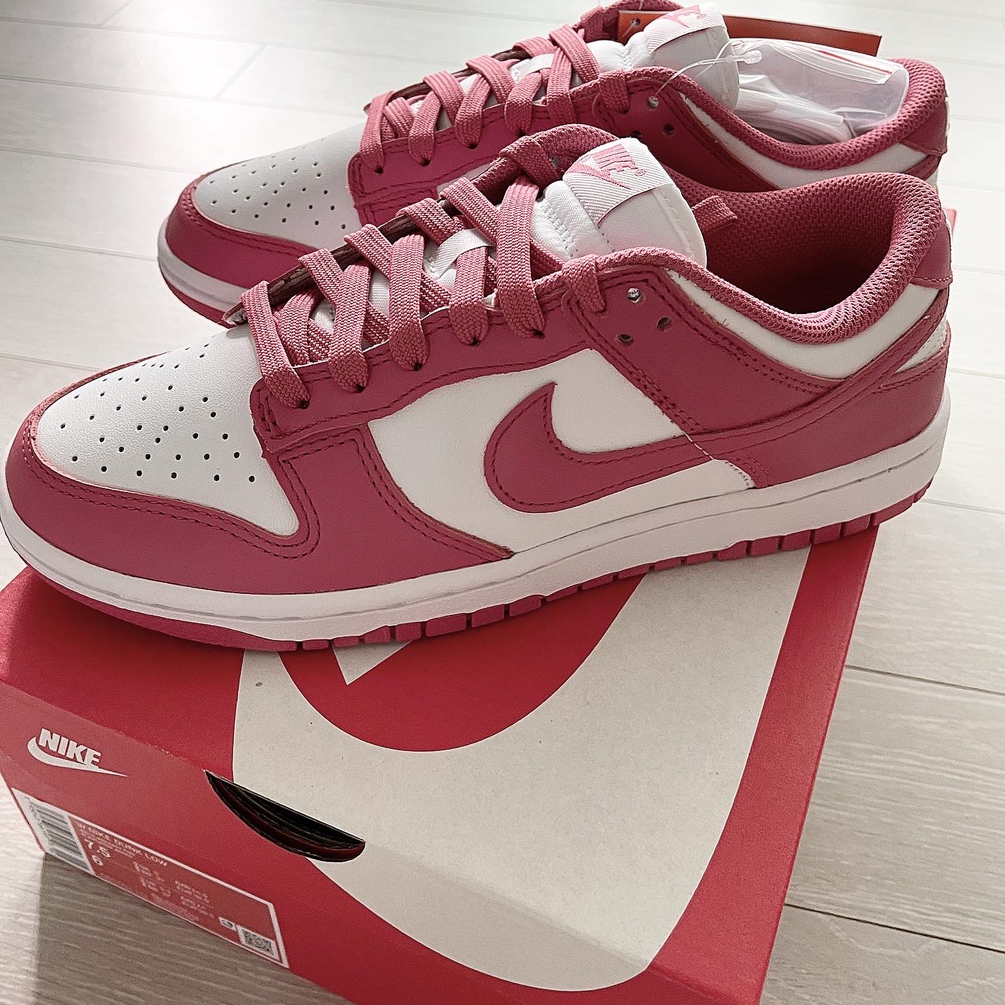 (W) Nike Dunk Low Archeo Pink 착용 스타일