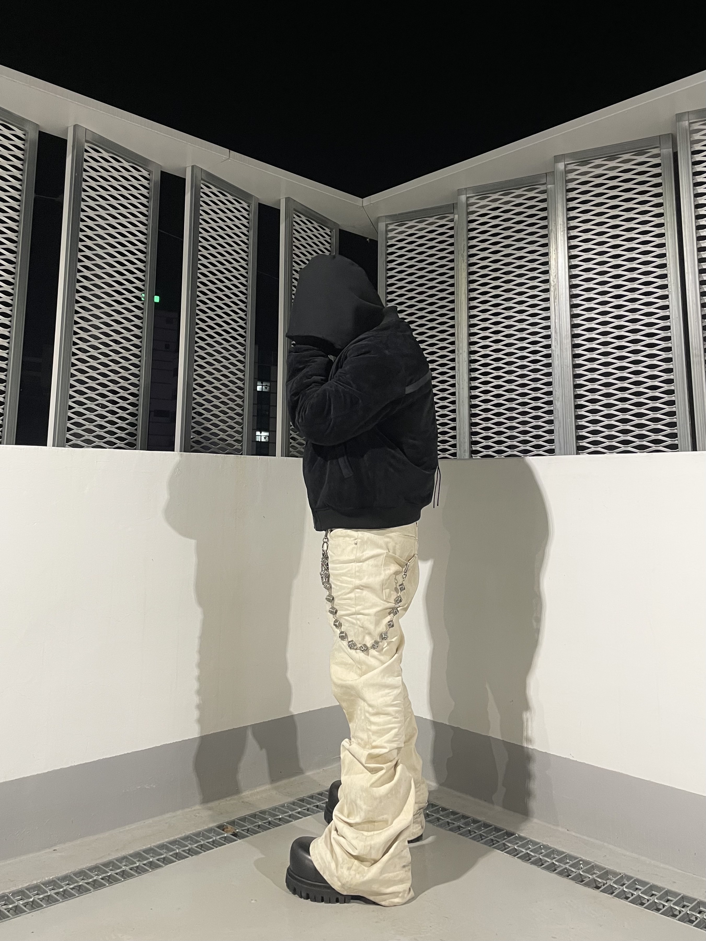 Undermycar x Emostanceclub Aknosom Leather Paneled Velour Bomber Black Iris - 23FW, Balenciaga Stomper Bootie Black 착용 스타일 - 5