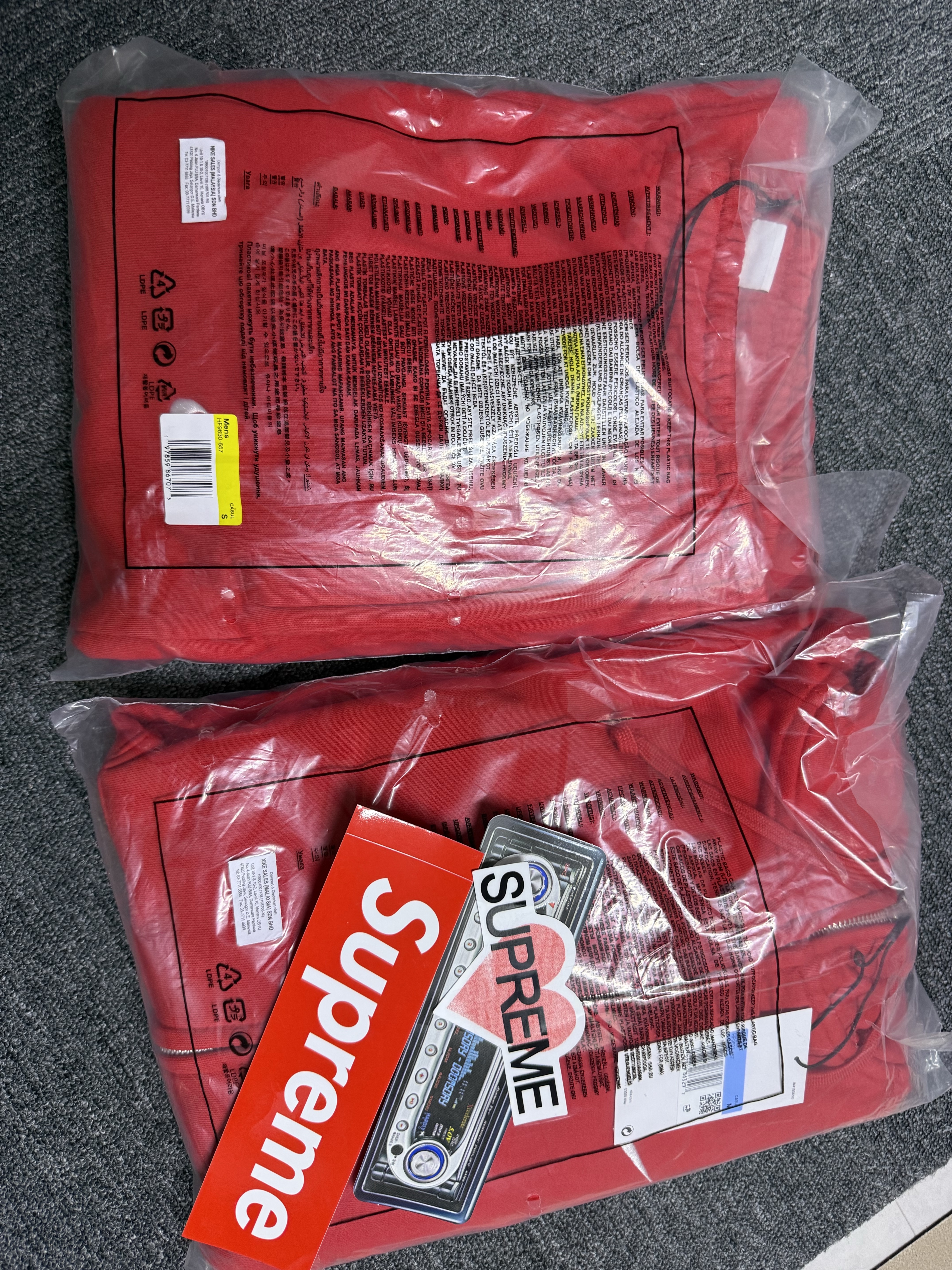 Supreme x Nike Zip Up Hooded Sweatshirt Red - 25SS, Supreme x Nike Sweatpant Red - 25SS 착용 스타일