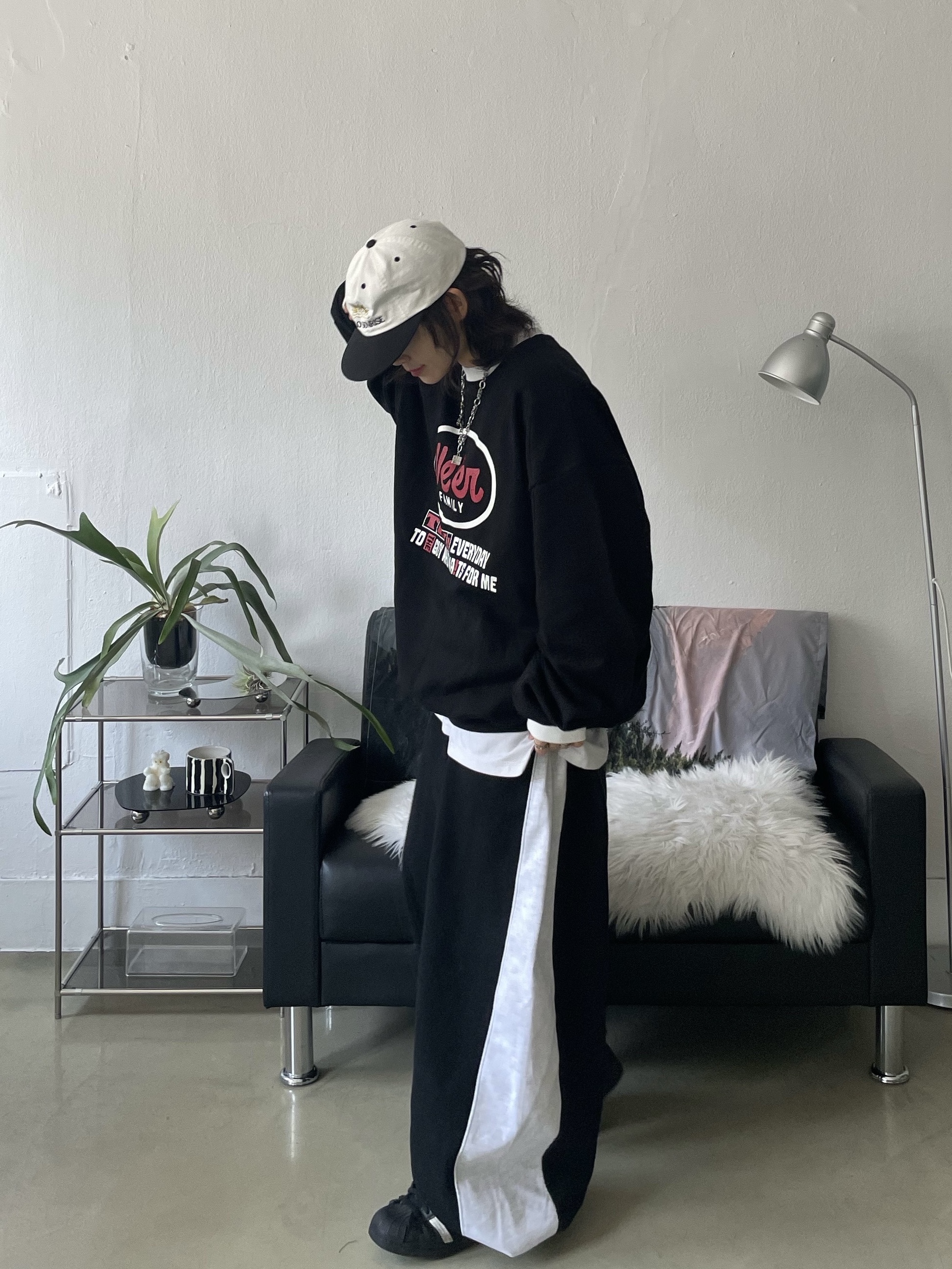 Adidas Superstar Core Black White, Hello Sunrise  Two Tone Washed OG Logo 6panel Cap Off White & Black 착용 스타일 - 5