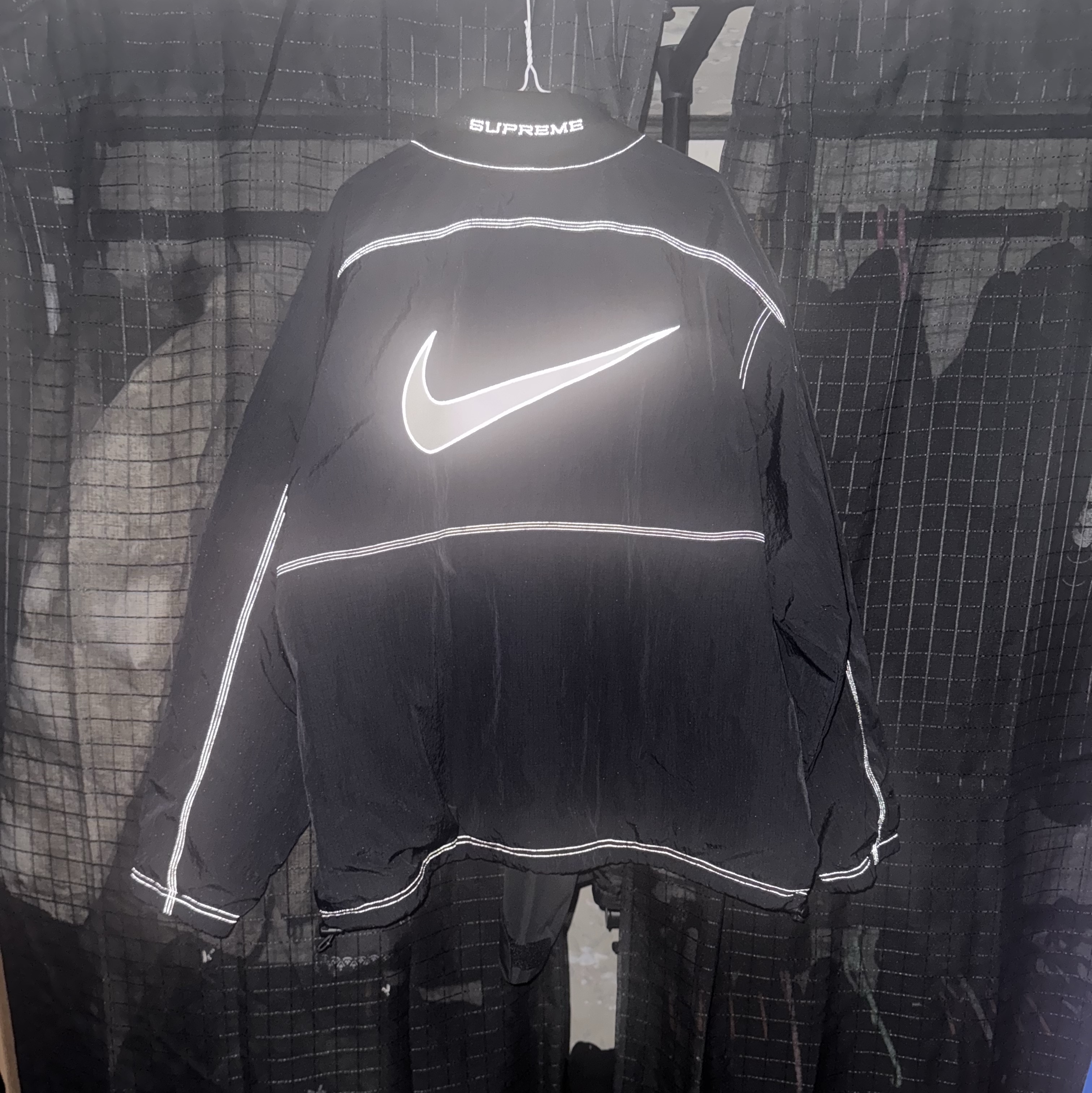 Supreme x Nike Ripstop Pullover Black - 24SS 착용 스타일