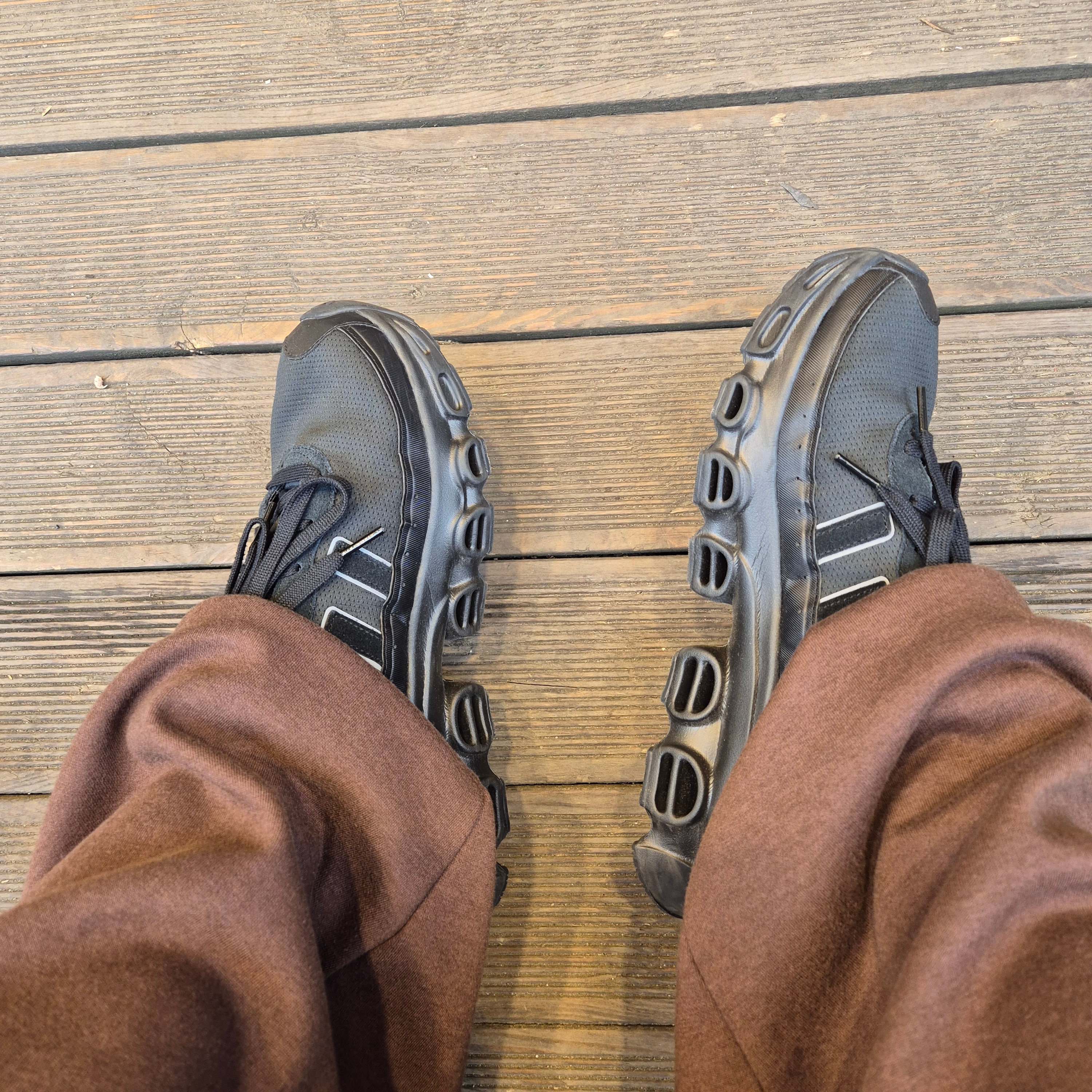 (J) Adidas Adiform Megaride Core Black Iron Metallic 착용 스타일