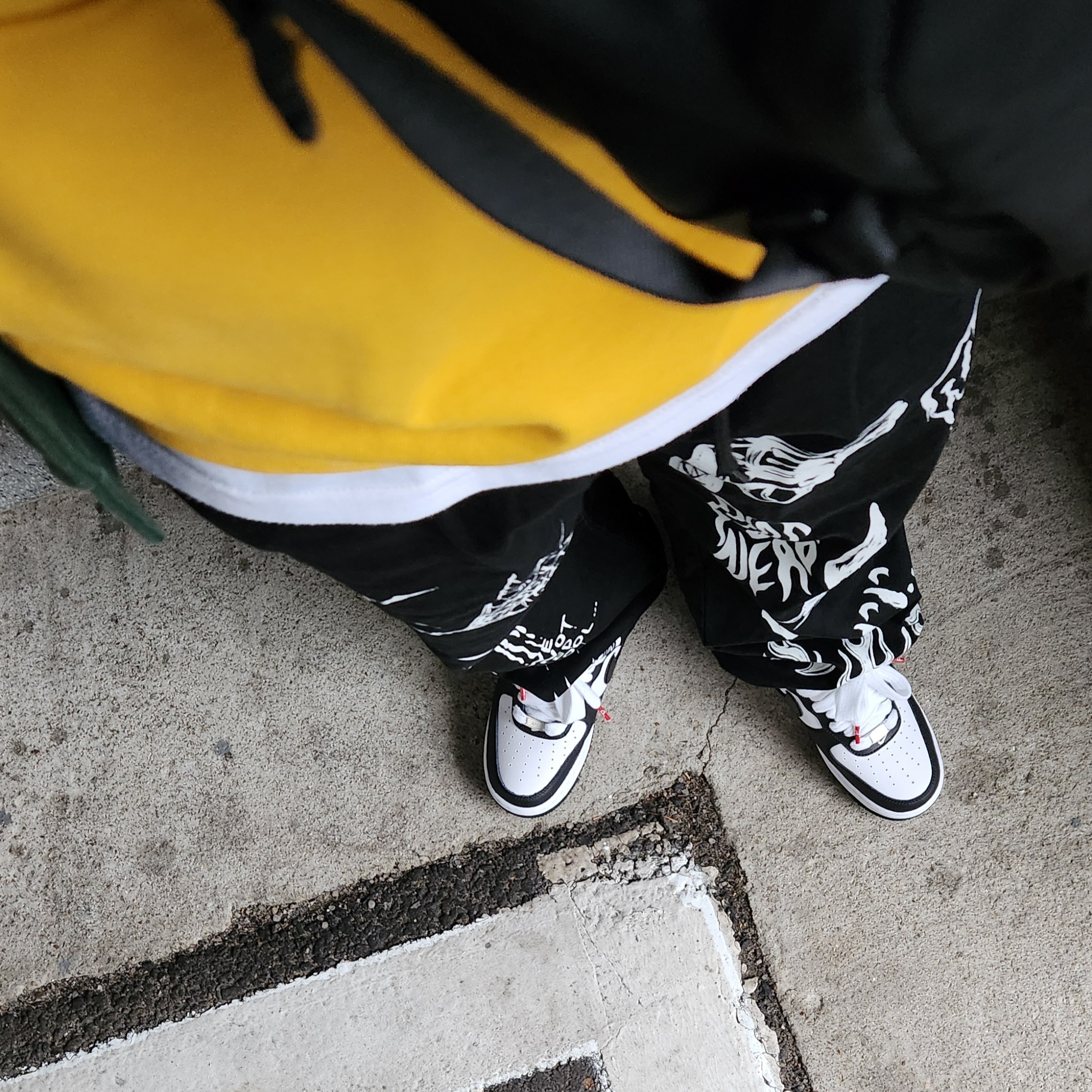 Nike Air Force 1 '07 Black White 착용 스타일