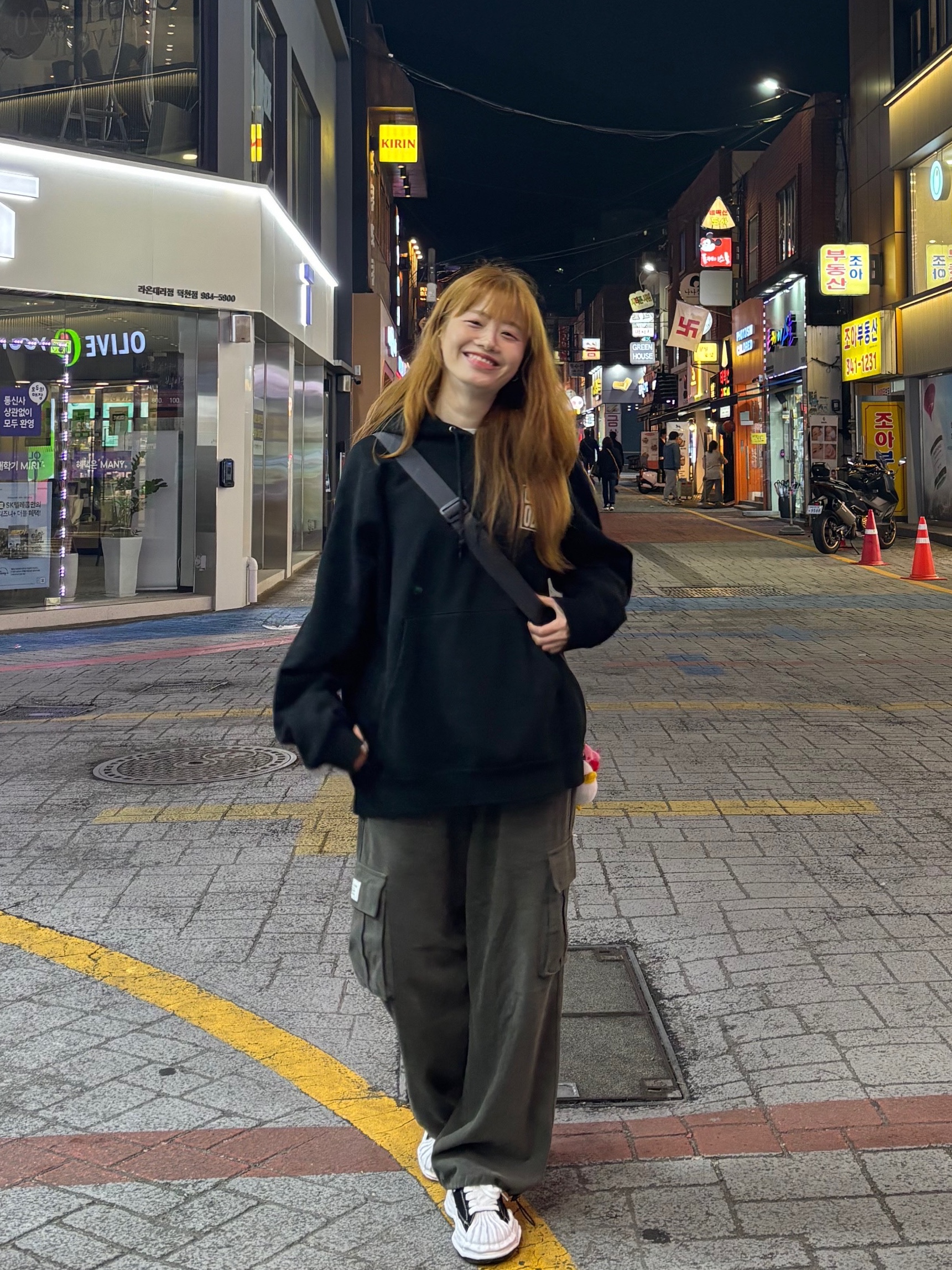 Maison Mihara Yasuhiro Blakey OG Sole Canvas Low-top Sneakers Black White, Obey Eyes Icon Hood Black 착용 스타일 - 1