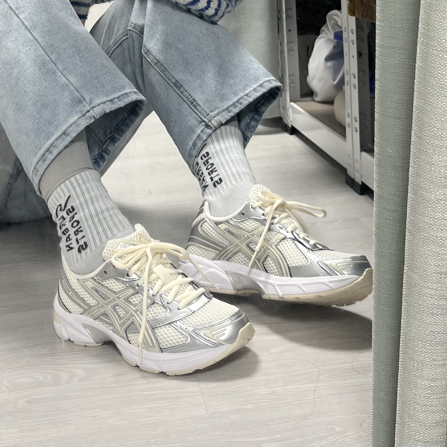 (W) Asics Gel-1130 Cream Pure Silver 착용 스타일 - 1