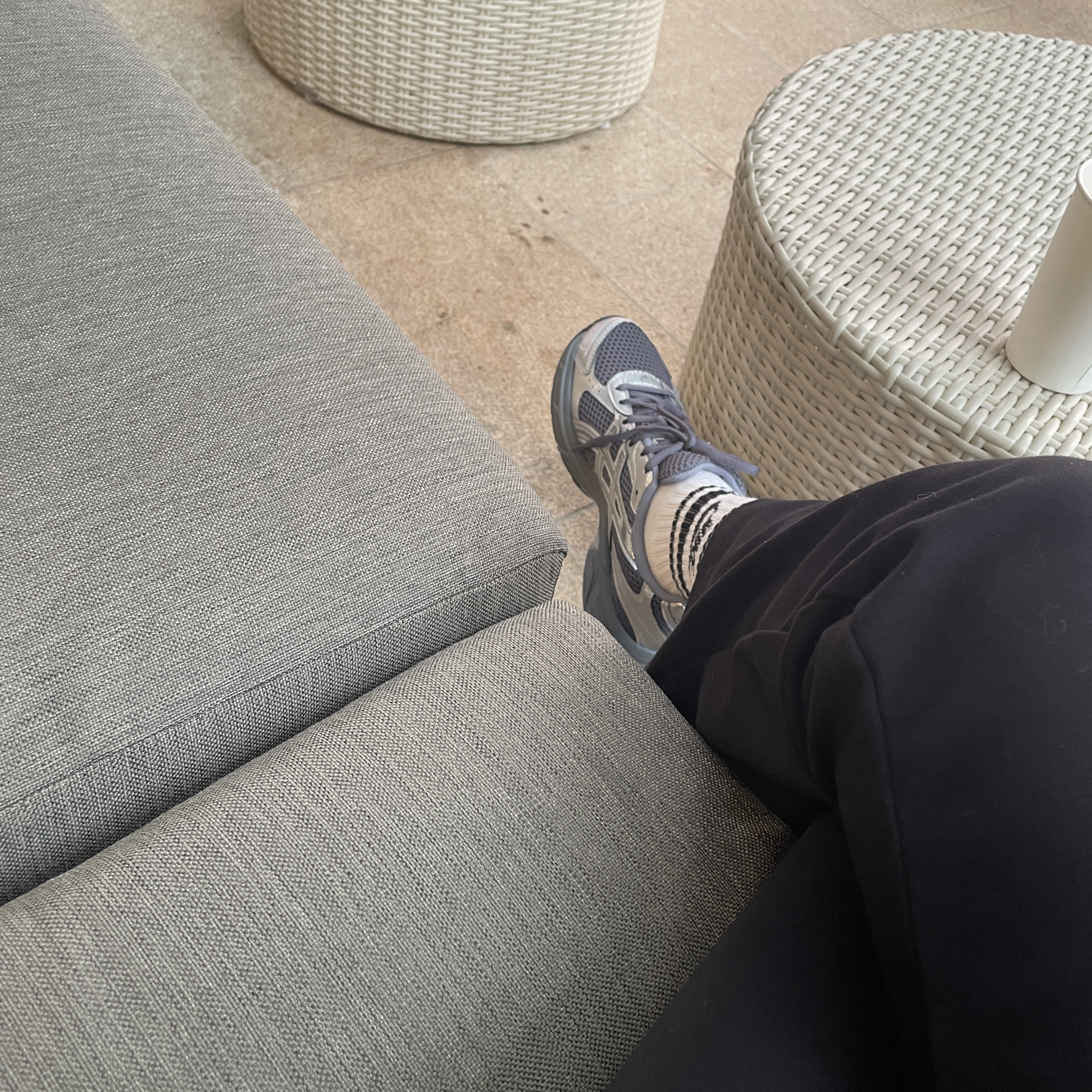 Asics Gel-1130 Steel Grey Pure Silver 착용 스타일