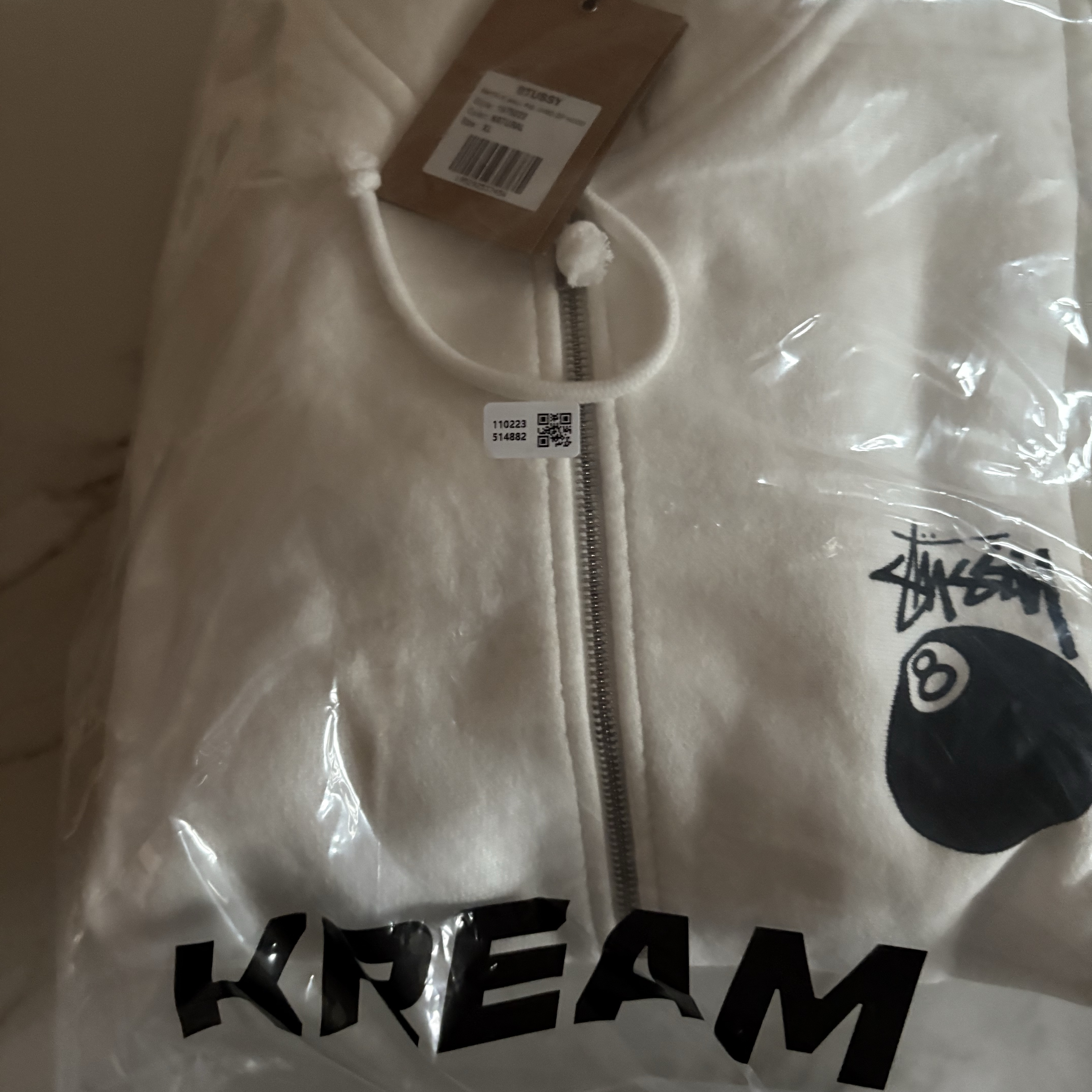 Stussy 8 Ball Pigment Dyed Zip Hoodie Natural 착용 스타일