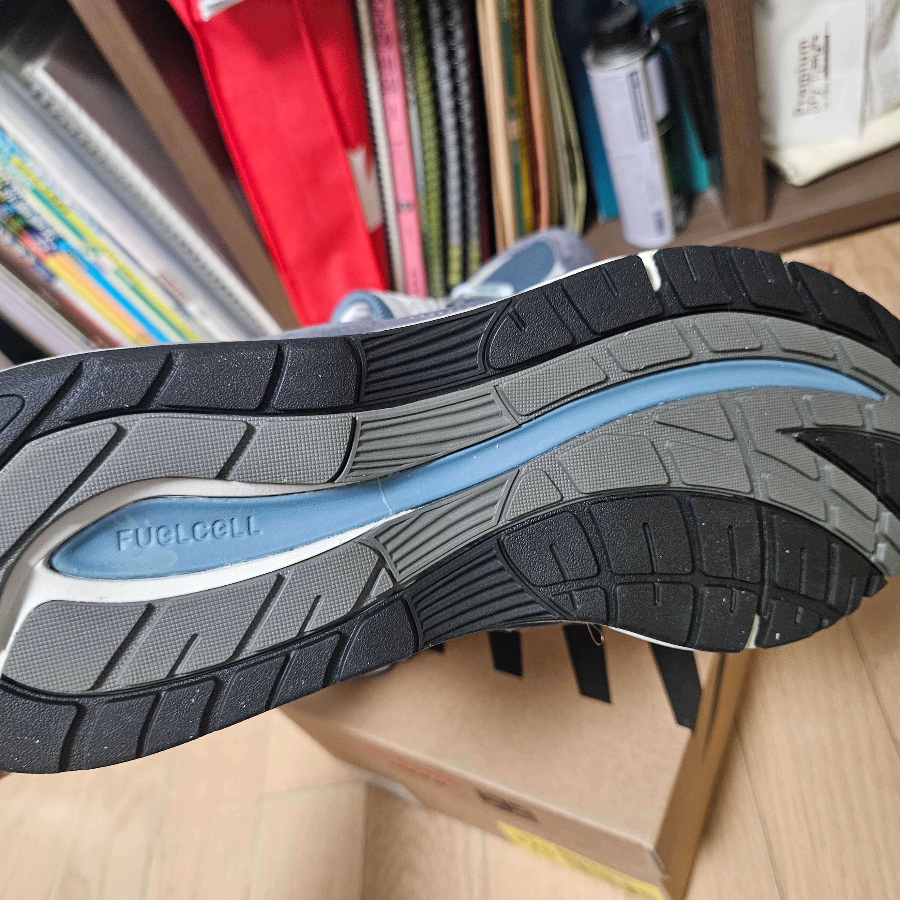 New Balance x Kith 991v2 Made in UK Steel Blue Grey 착용 스타일 - 5