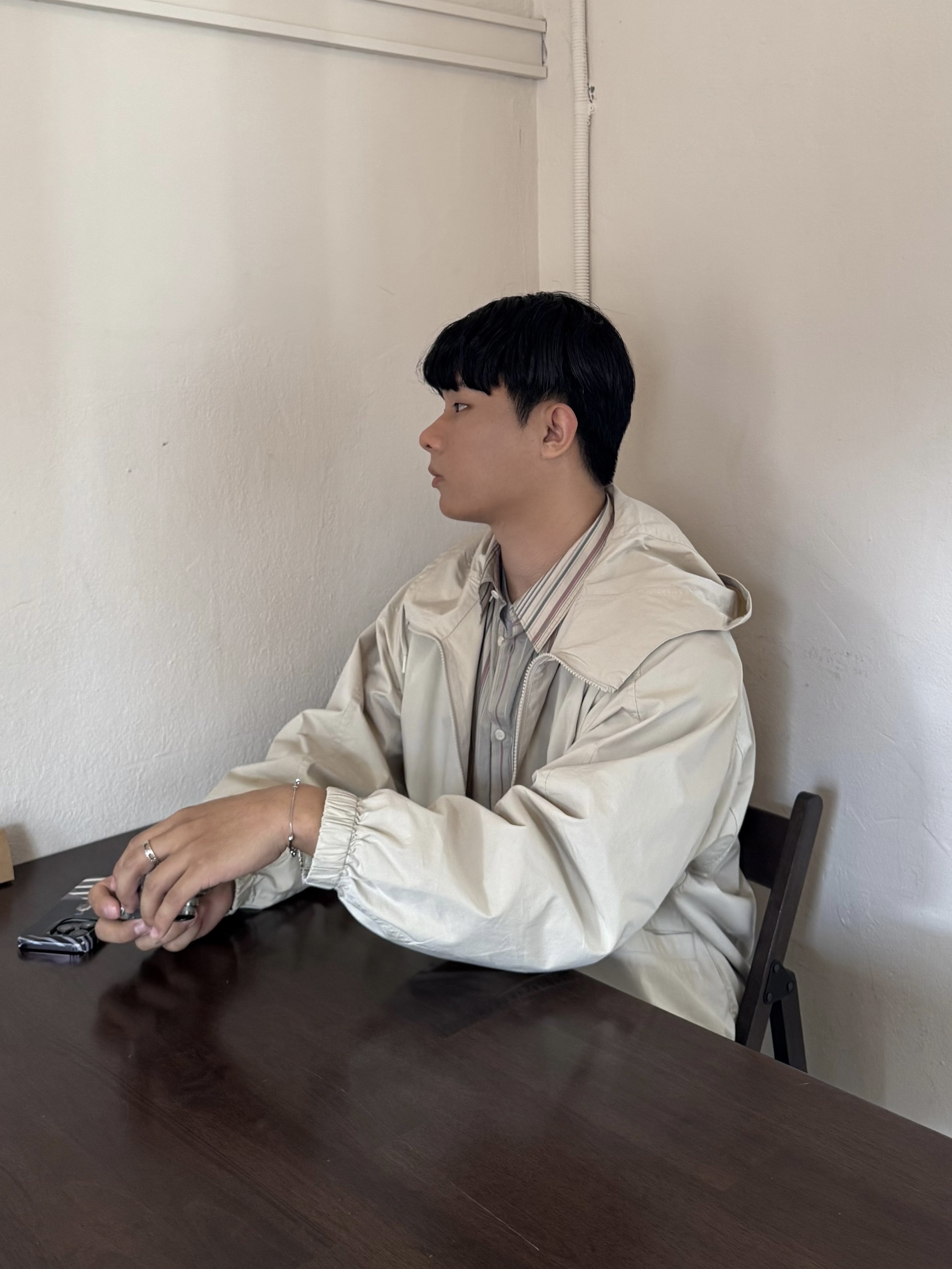 유니클로 U 오버사이즈 후드 블루종 퍼플, 뉴발란스 x 오라리 990v4 메이드 인 USA 런던 포그 착용 스타일 - 5