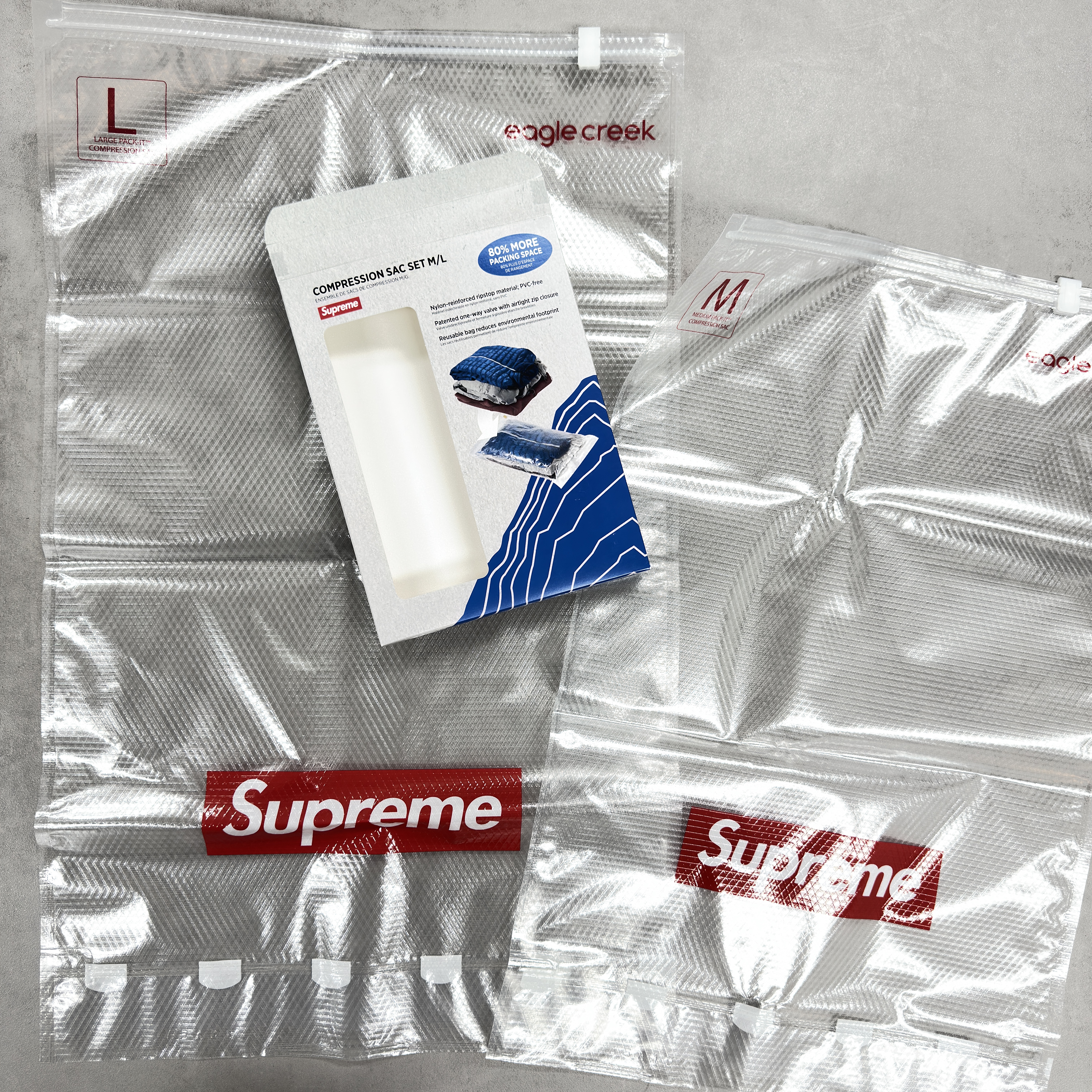 Supreme x Eagle Creek Pack-It Compression Bags Clear (Set of 2) - 25SS 착용 스타일 - 3