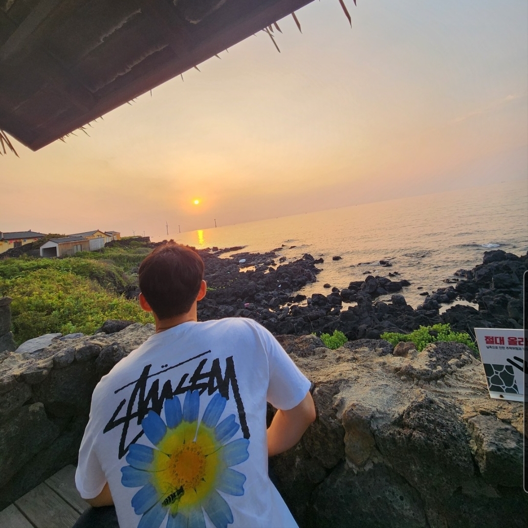 Stussy ITP Flower T-Shirt White 착용 스타일