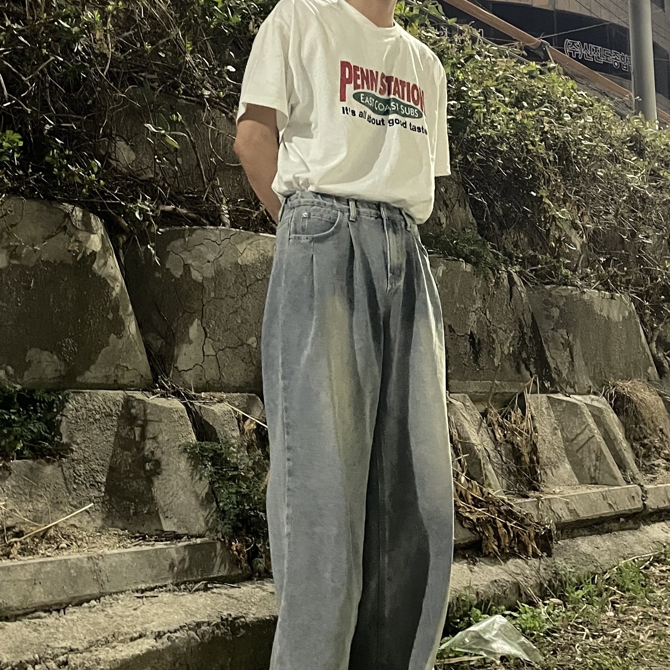 Gildan X American Collection PENN STATION T-Shirt White 착용 스타일 - 4