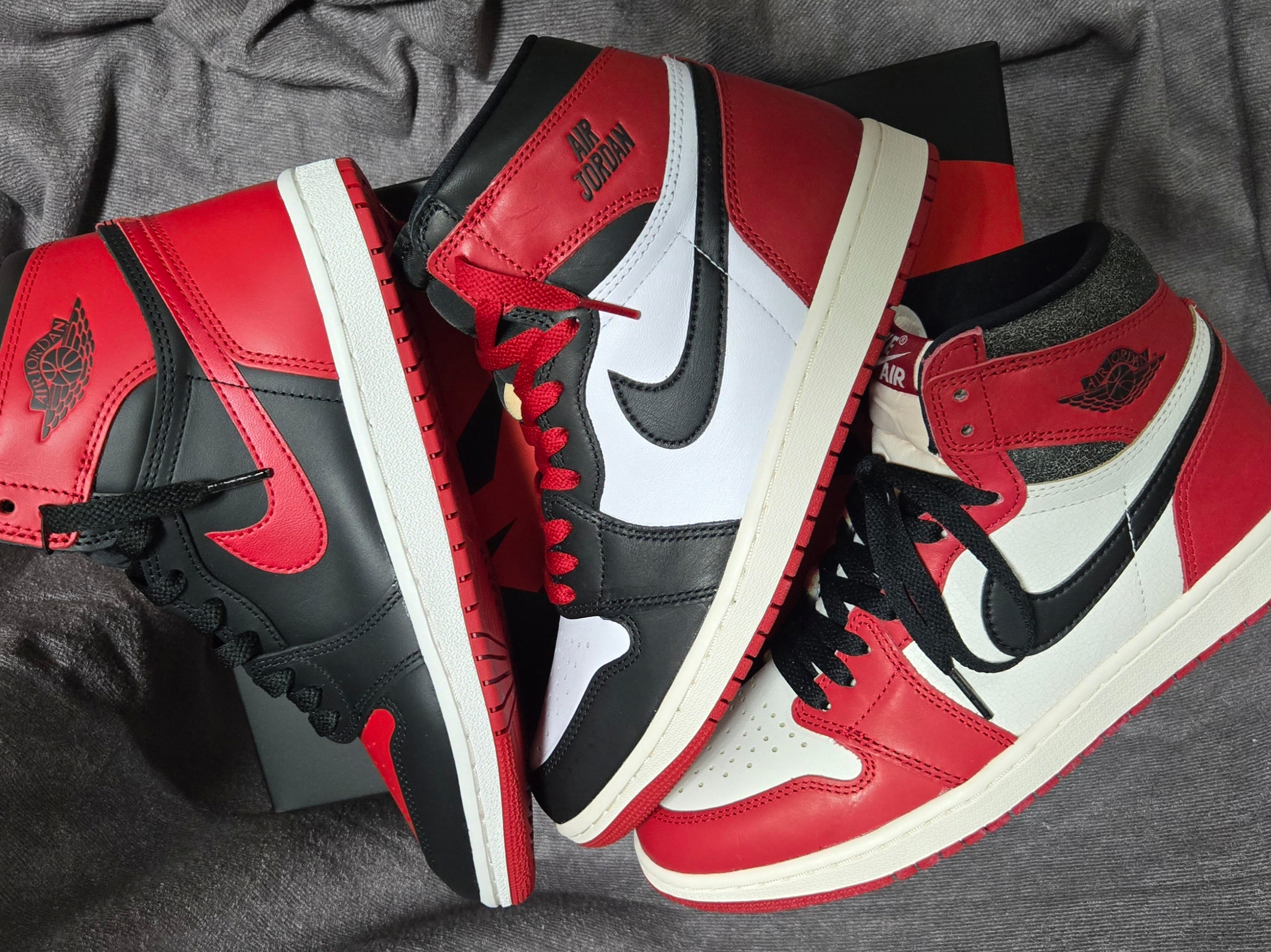 Jordan 1 High 85 Bred, Jordan 1 Retro High OG Black Toe 착용 스타일 - 3