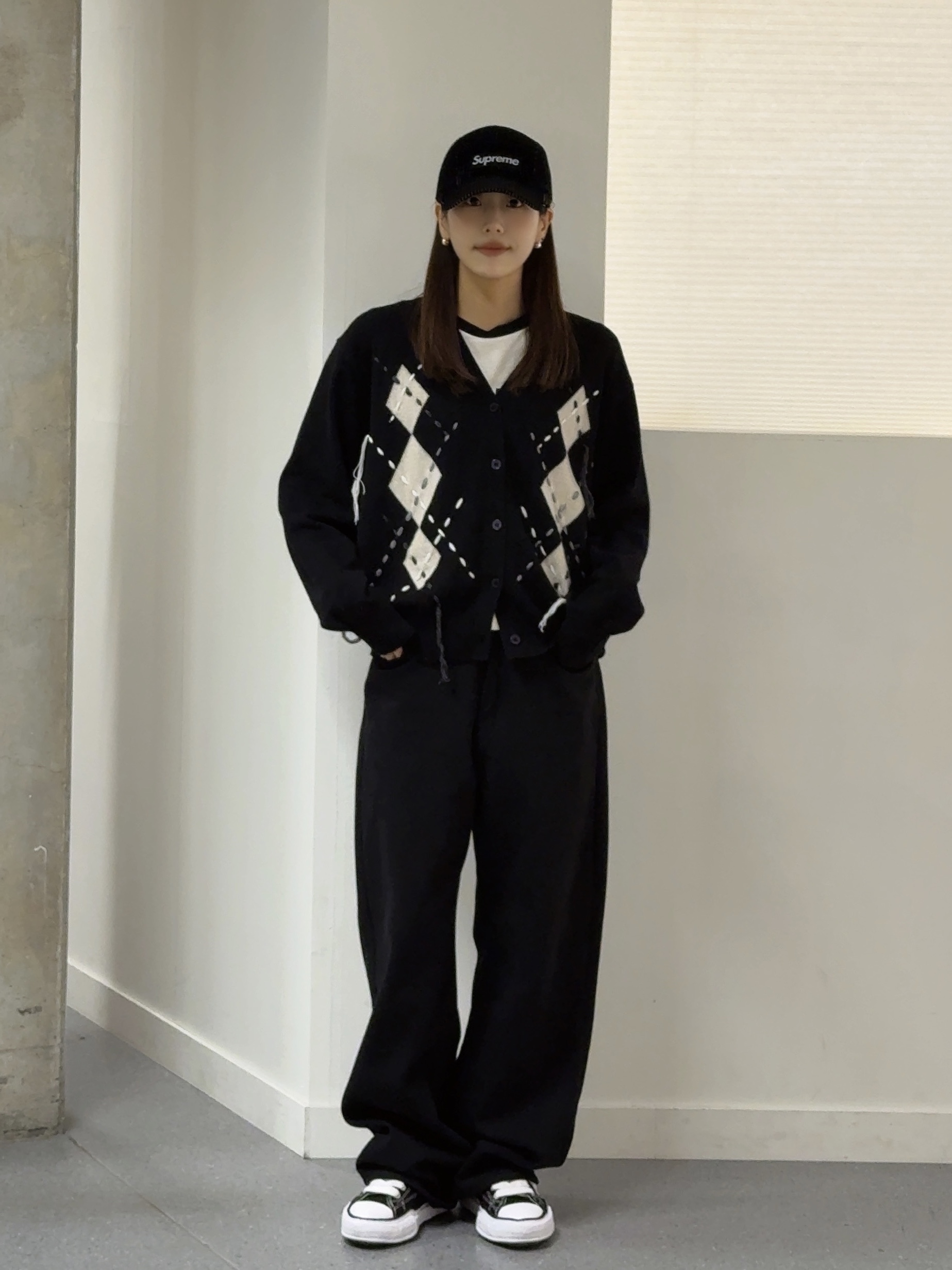 Supreme 2-Tone Corduroy Camp Cap Black - 23SS, Maison Mihara Yasuhiro Peterson OG Sole Canvas Low Sneakers Black 착용 스타일 - 2