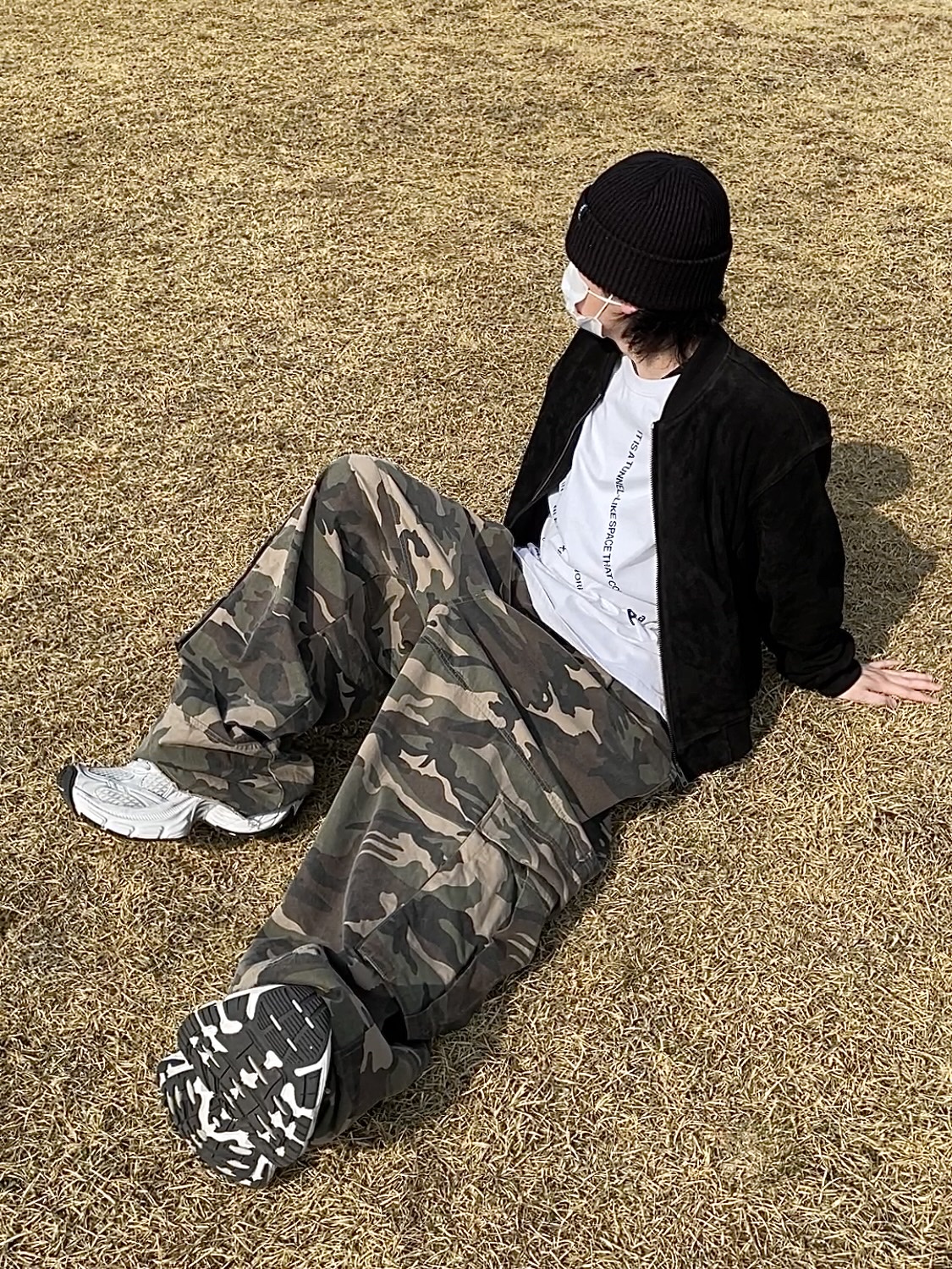 Undermycar Hommage Embraced The Fireworks Goatskin Blouson Red - 24FW, Balenciaga 10XL Sneakers White Grey Silver Black 착용 스타일 - 2