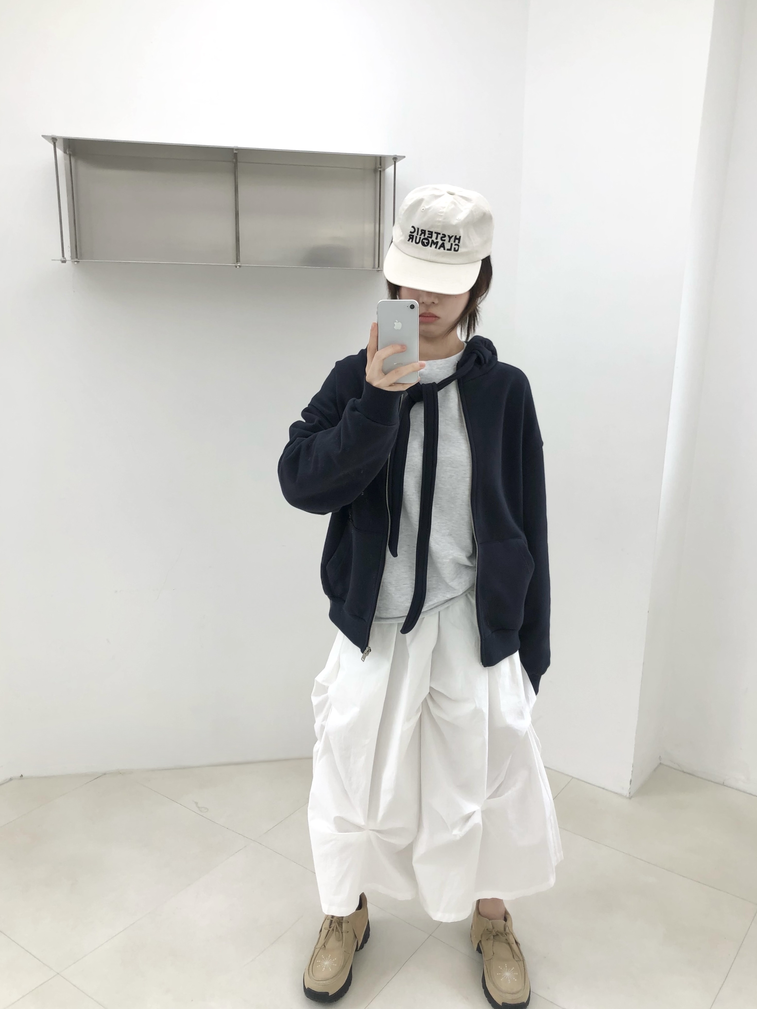 [KREAM 단독] Millo Archive X Negative Three Crescendo Desert Boots Beige 착용 스타일