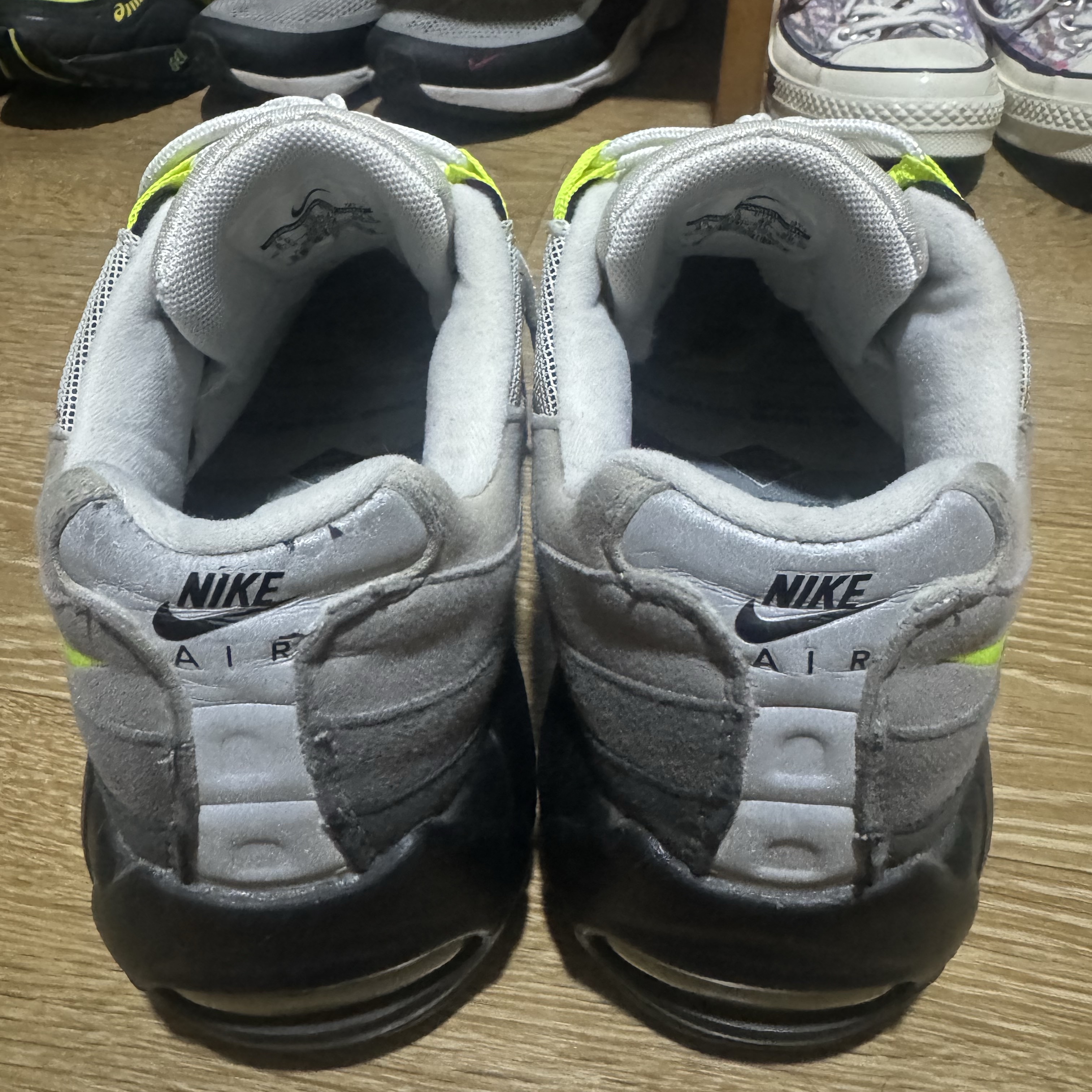 Nike Air Max 95 OG Neon 2018 착용 스타일 - 3