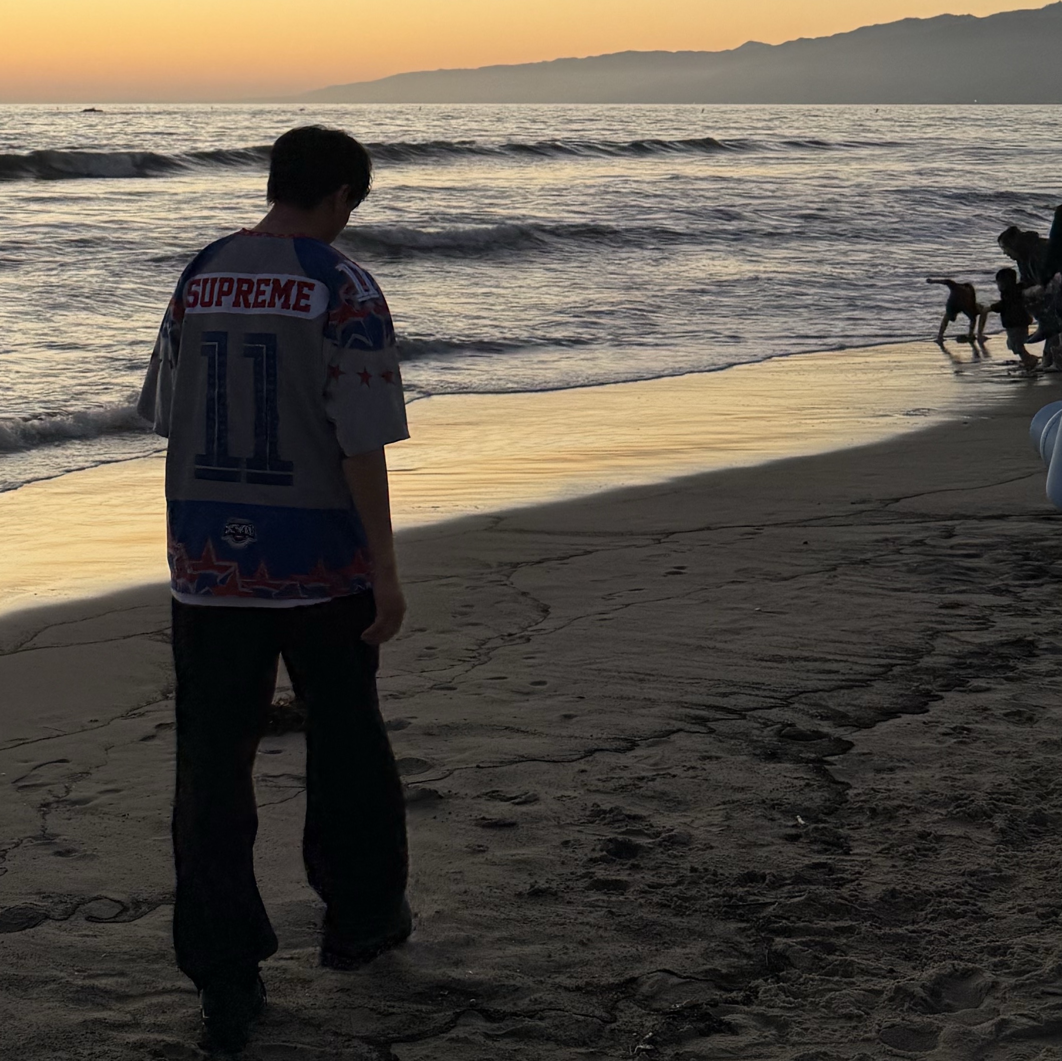 Supreme Worldwide Tricot Track Jacket Black - 25SS, Palace Fairy P New Era 59Fifty Black - 25SS 착용 스타일 - 2