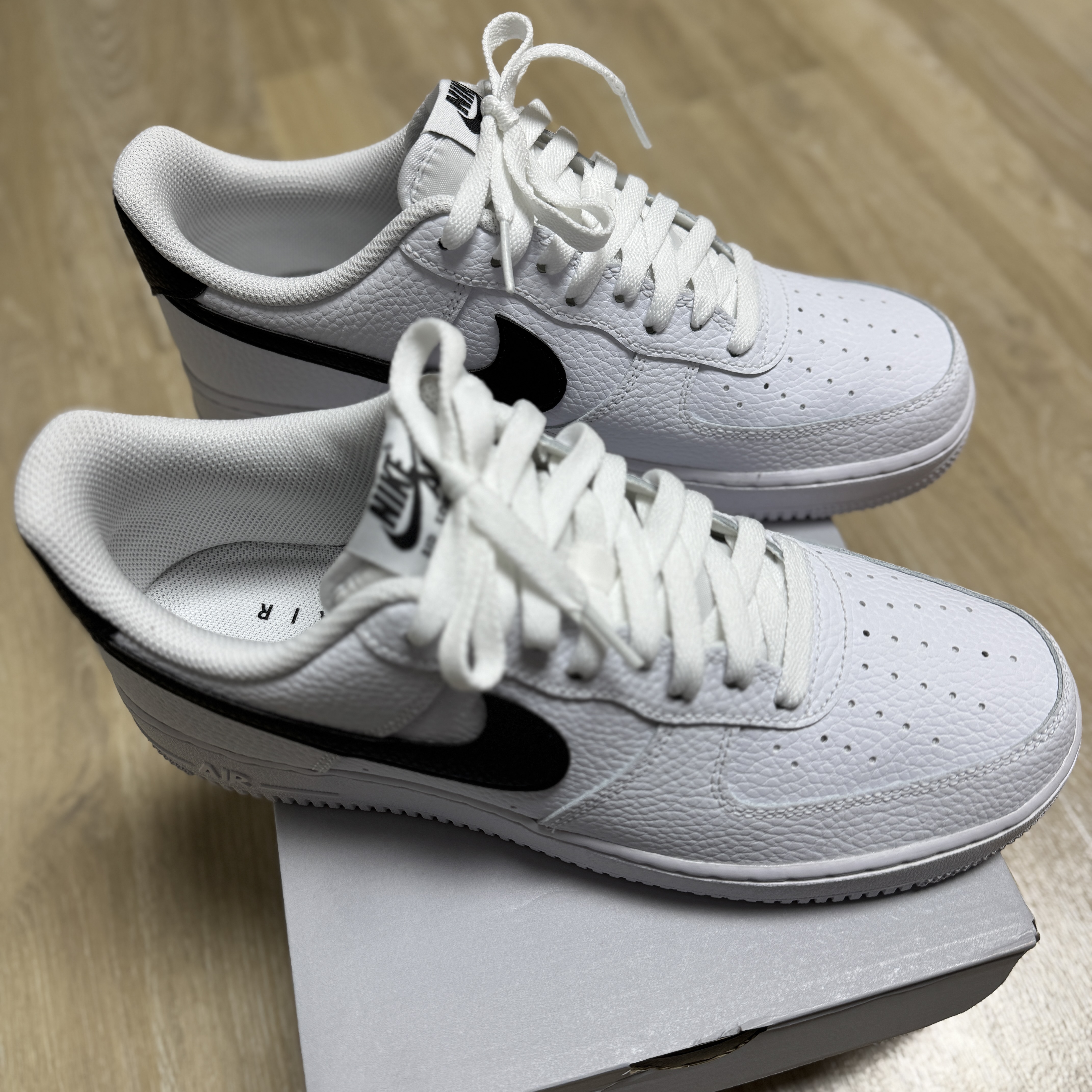 Nike Air Force 1 '07 White Black 착용 스타일 - 1