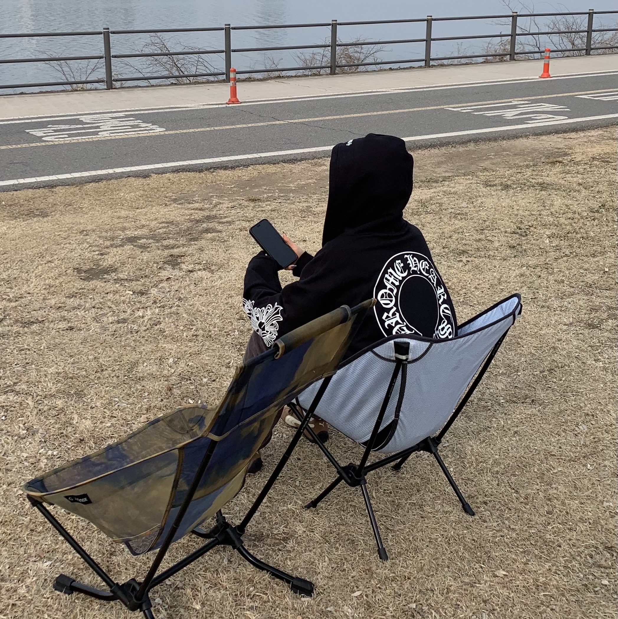 Chrome Hearts Horseshoe Floral Fuck You Logo Fleece Zip-Up Hoodie Black, Diesel K-Coder-Fully B Ribbed Beanie with D Embroidery Black 착용 스타일 - 4
