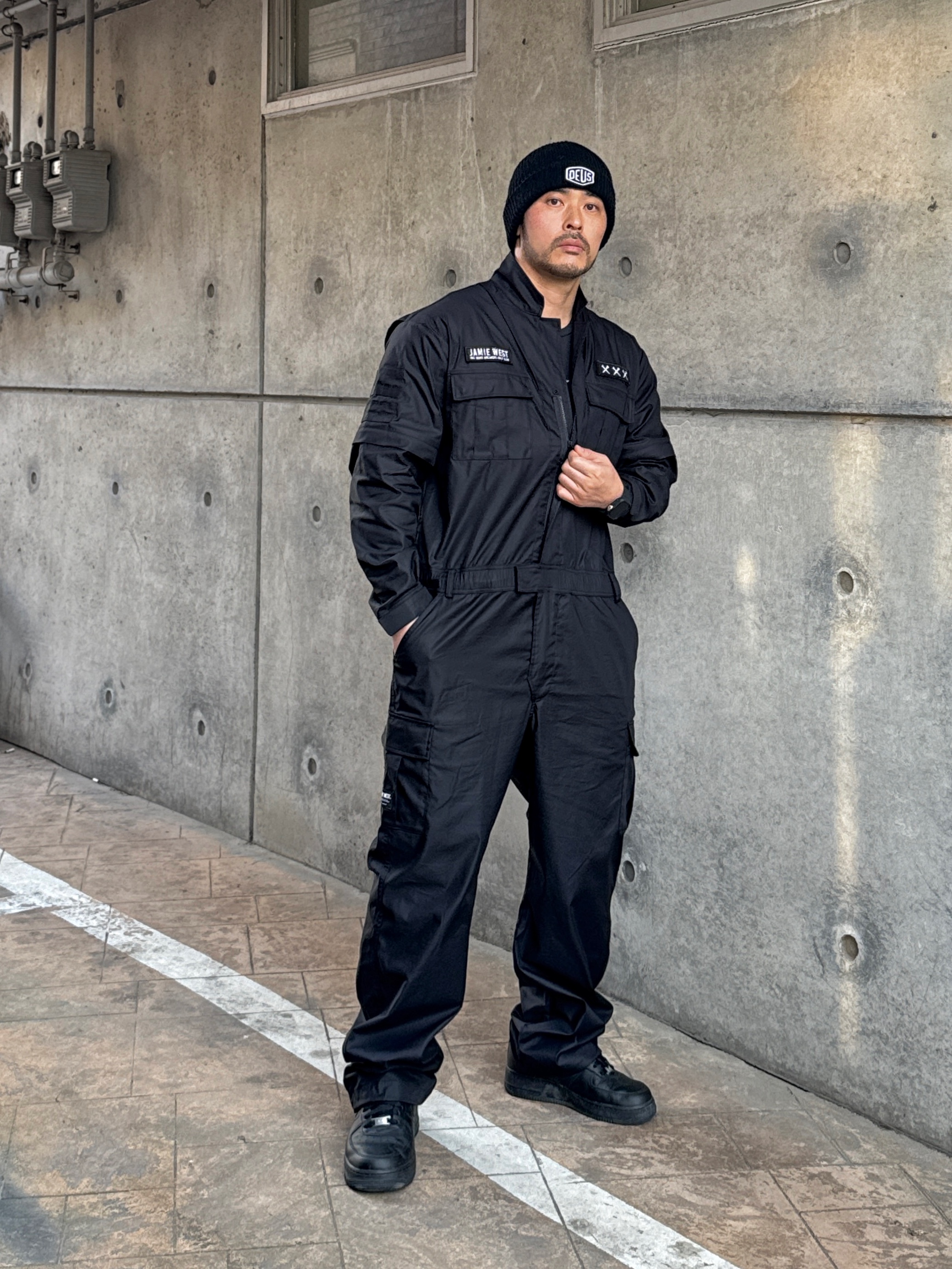 Nike x Supreme Air Force 1 Low Black, Deus Ex Machina Shield Beanie Black 착용 스타일 - 2