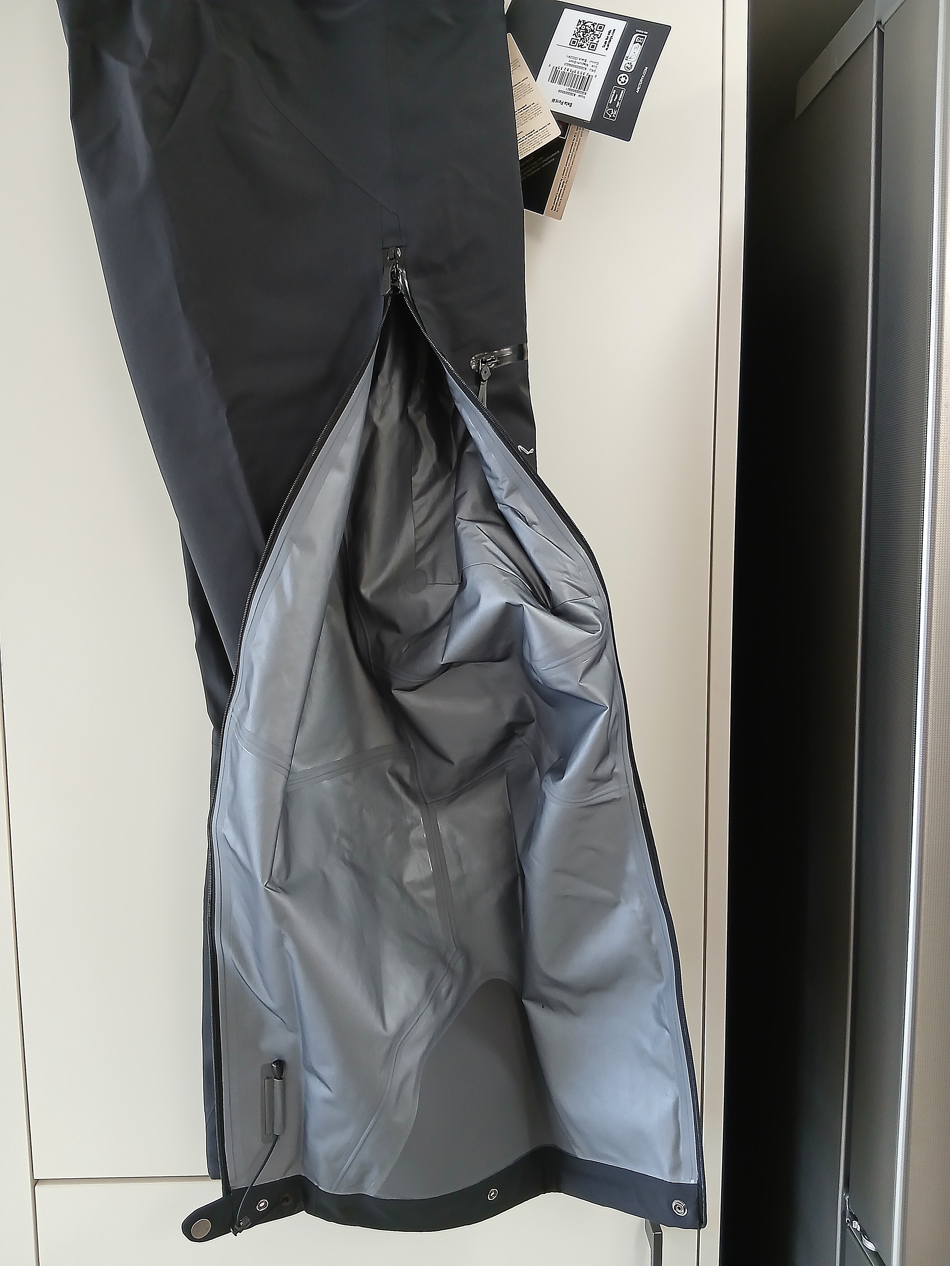 Arc'teryx Beta Pants Black 착용 스타일 - 9
