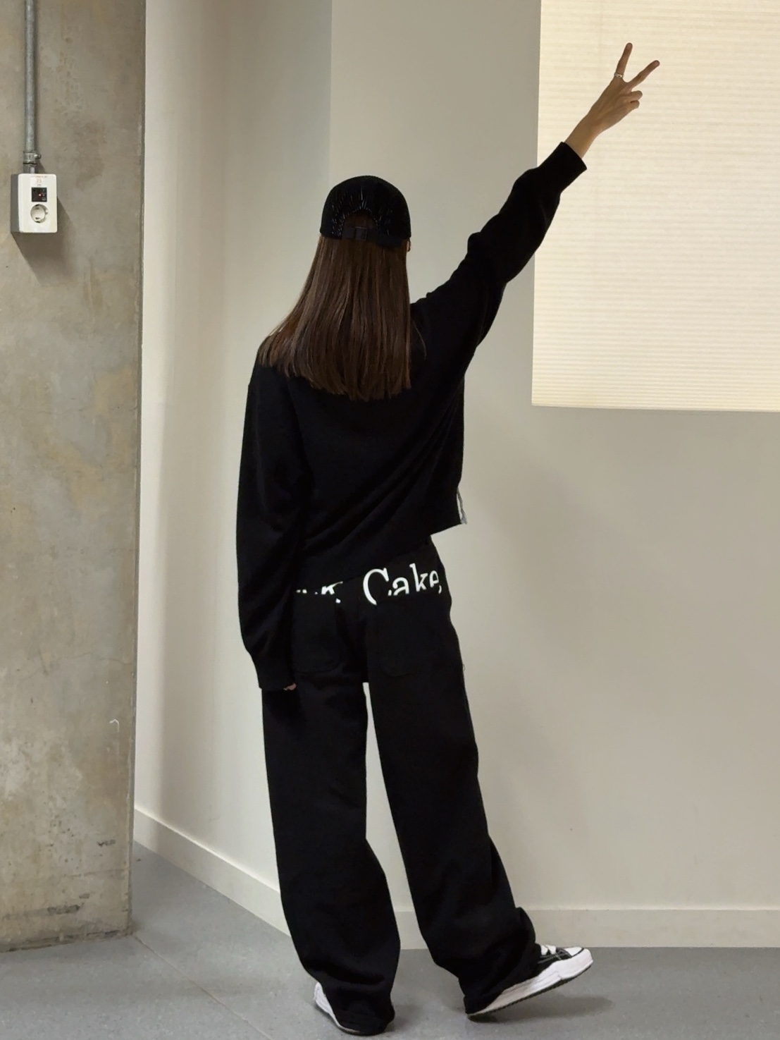 Supreme 2-Tone Corduroy Camp Cap Black - 23SS, Maison Mihara Yasuhiro Peterson OG Sole Canvas Low Sneakers Black 착용 스타일 - 4