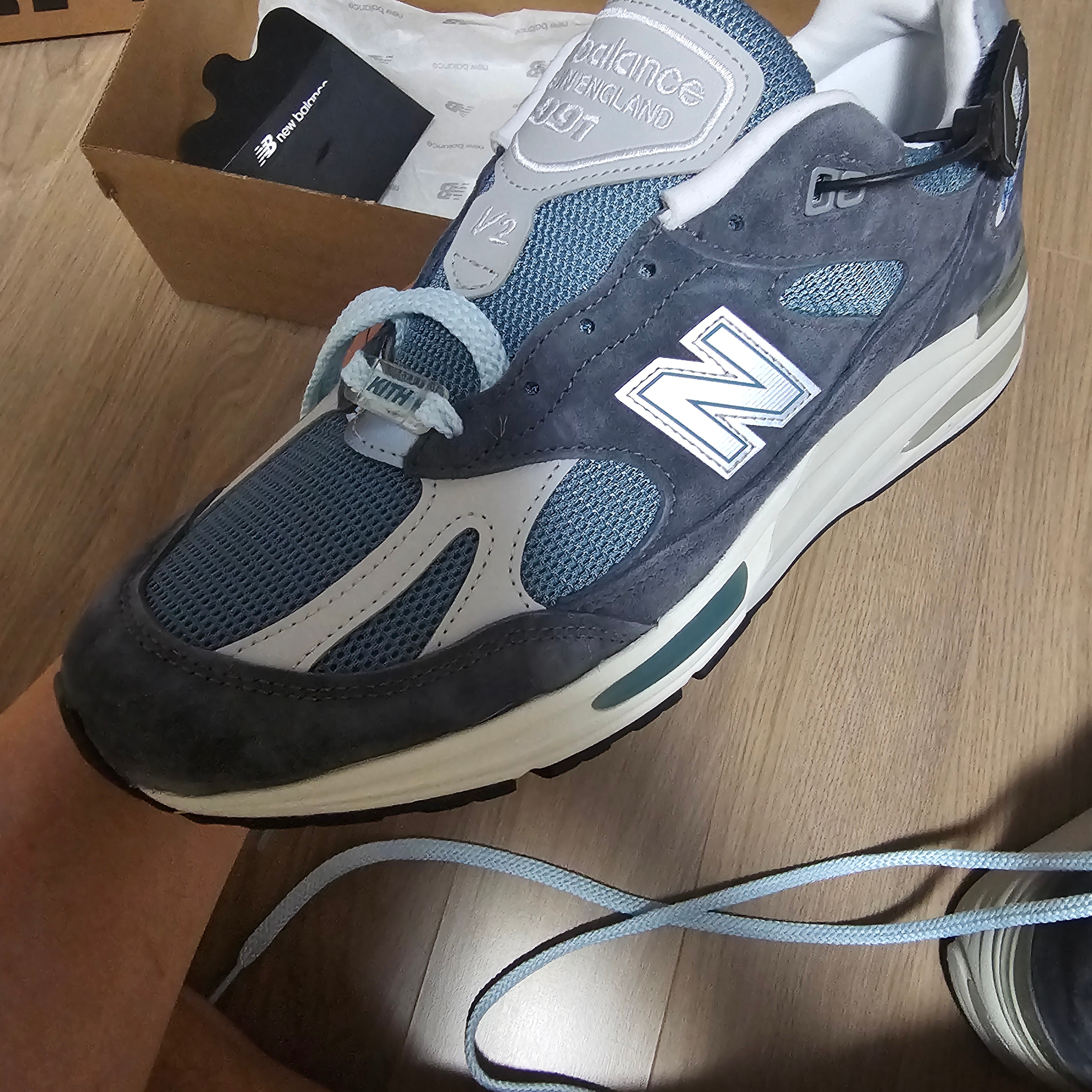 New Balance x Kith 991v2 Made in UK Steel Blue Grey 착용 스타일