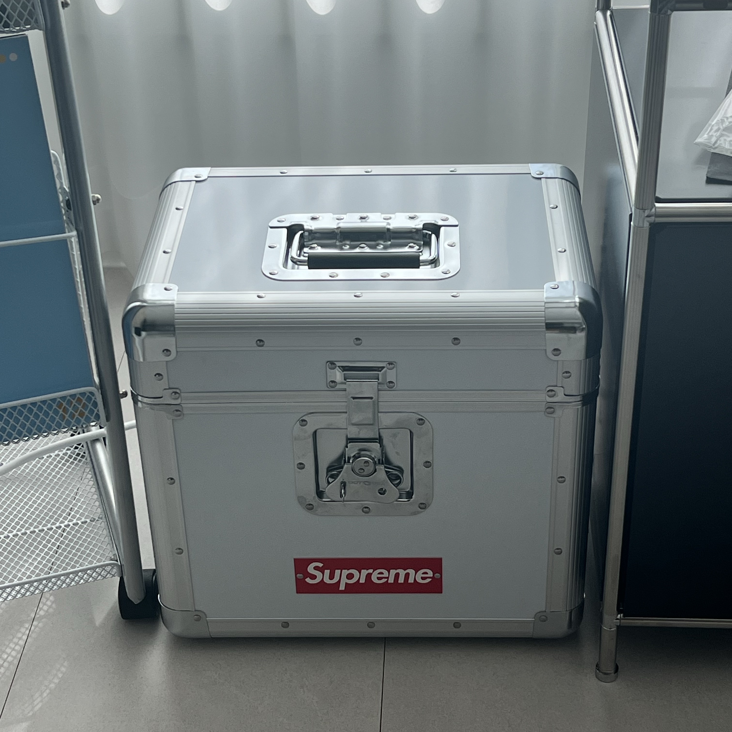 Supreme x Odyssey Record Case White - 25SS 착용 스타일