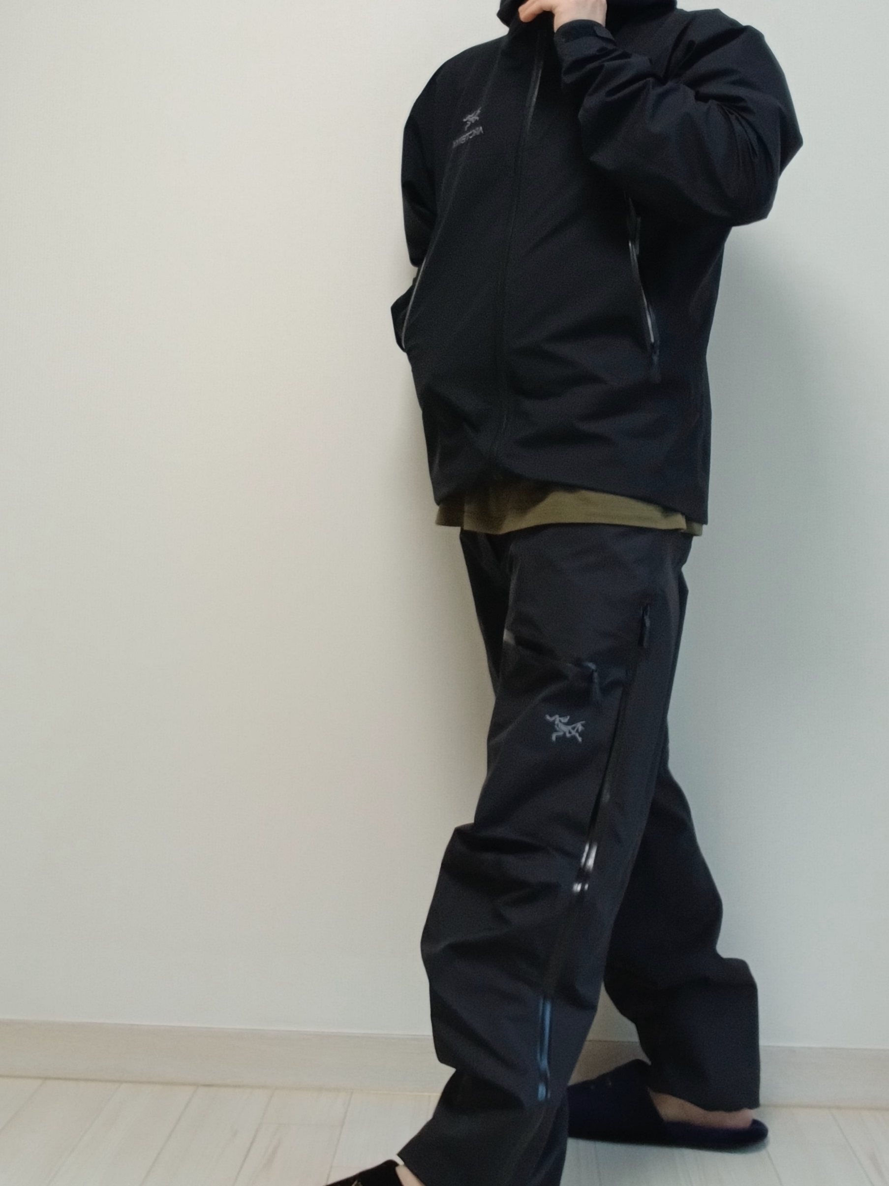 Arc'teryx Calvus Cap Black, Arc'teryx Beta Jacket Black 착용 스타일 - 7