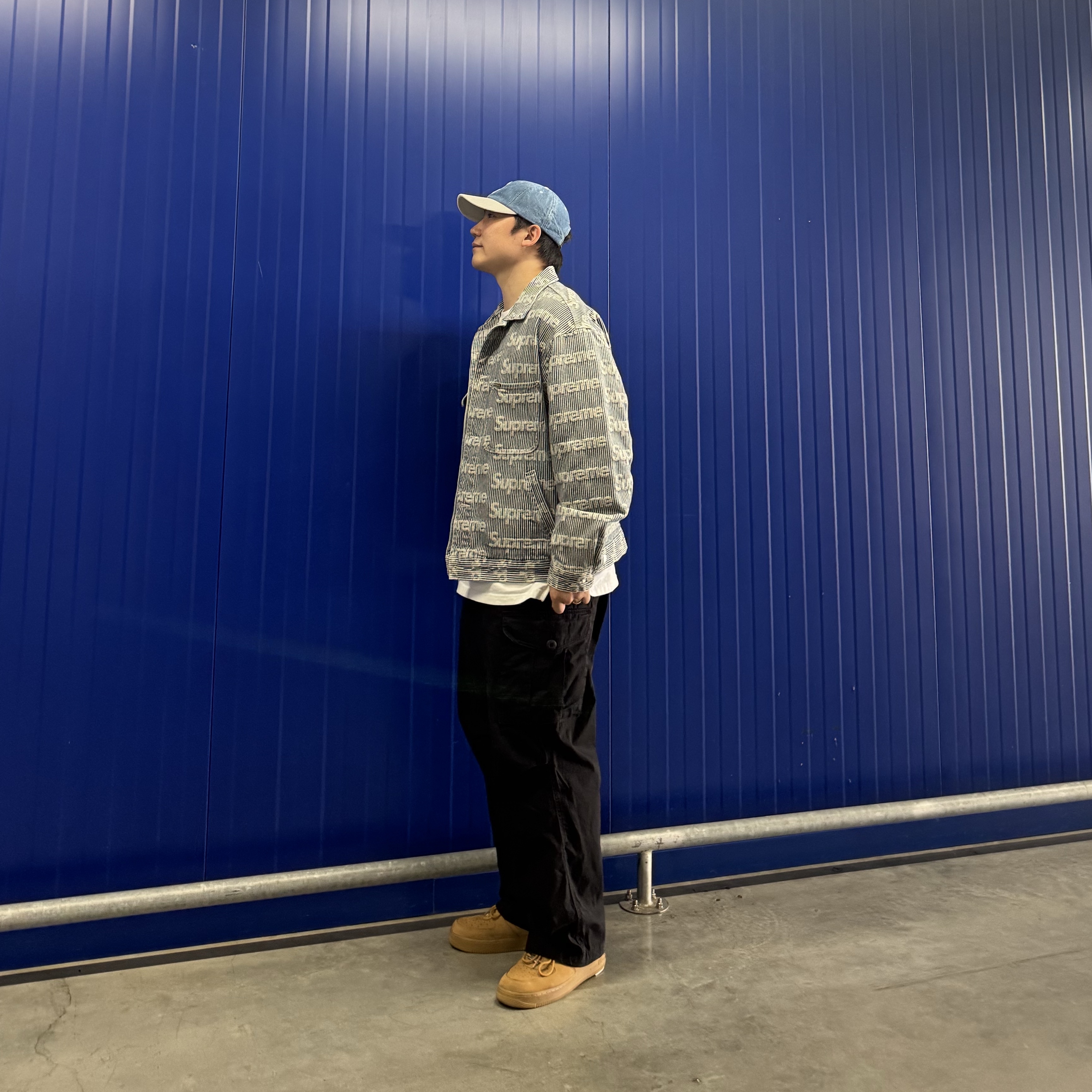 Nike x Supreme Air Force 1 Low Flax, Supreme Denim Chore Trucker Jacket Stripe - 24SS 착용 스타일 - 2