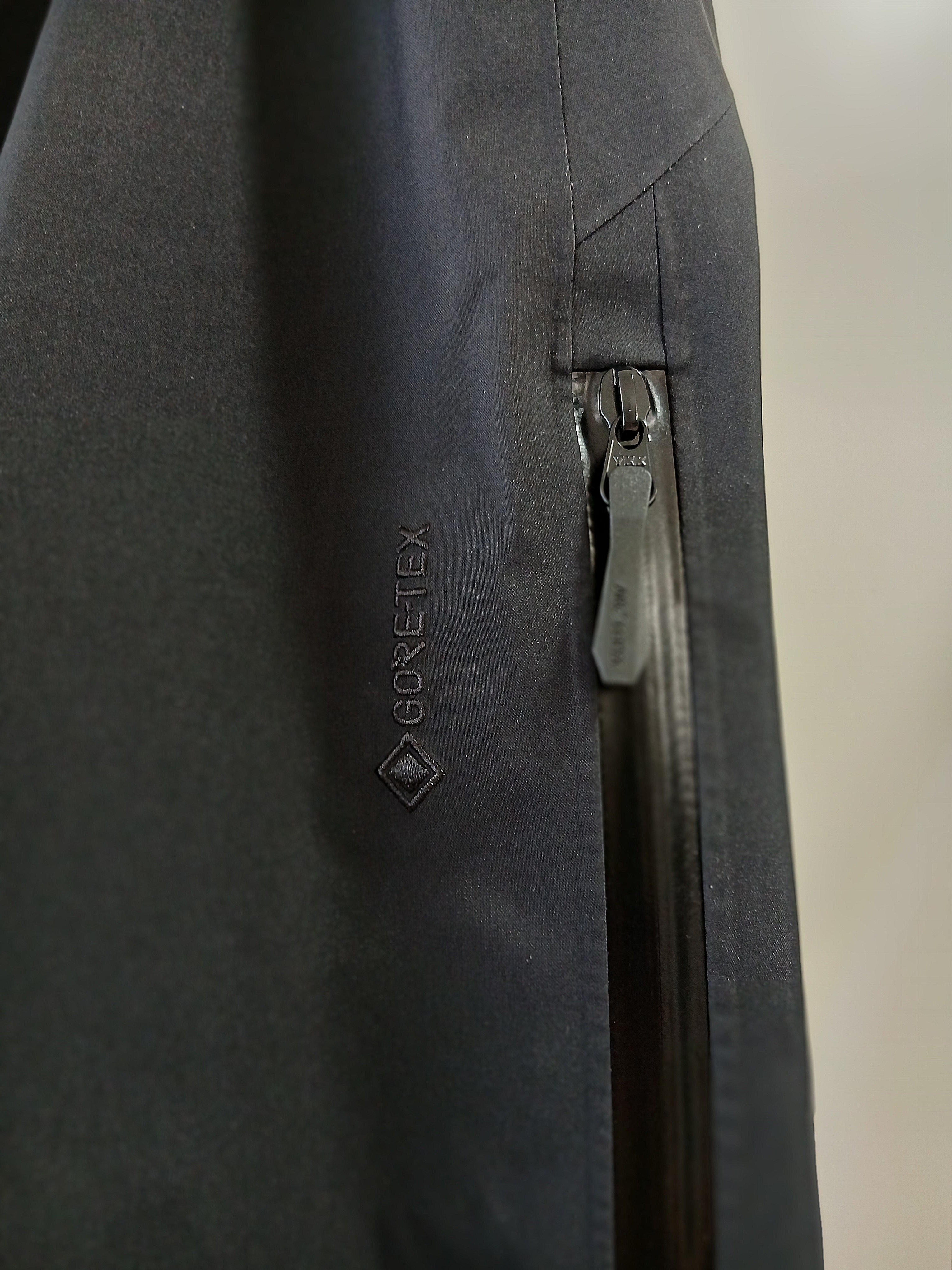 Arc'teryx Beta Pants Black 착용 스타일 - 6