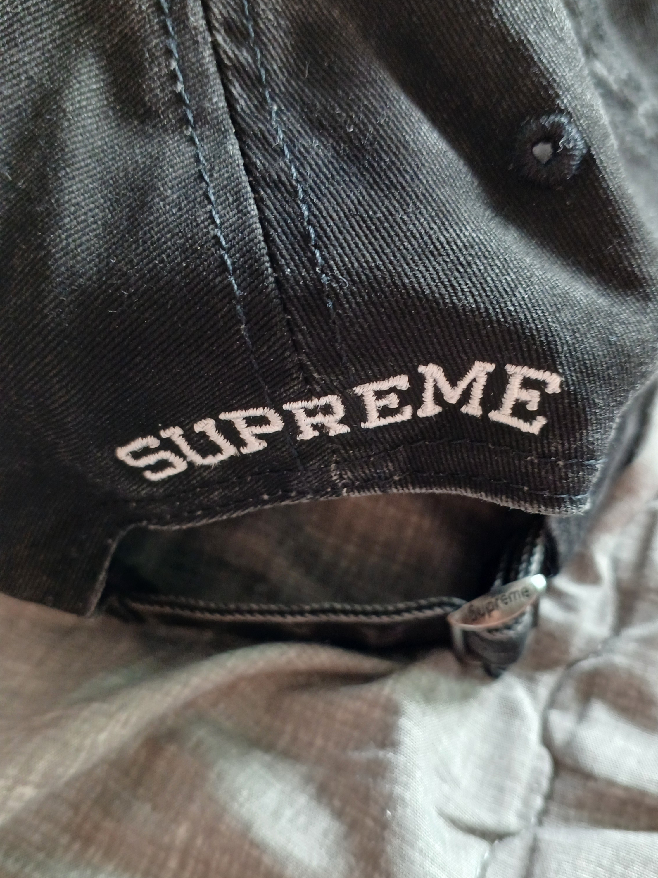 Supreme Pigment Coated S Logo 6-Panel Black - 25SS 착용 스타일 - 2