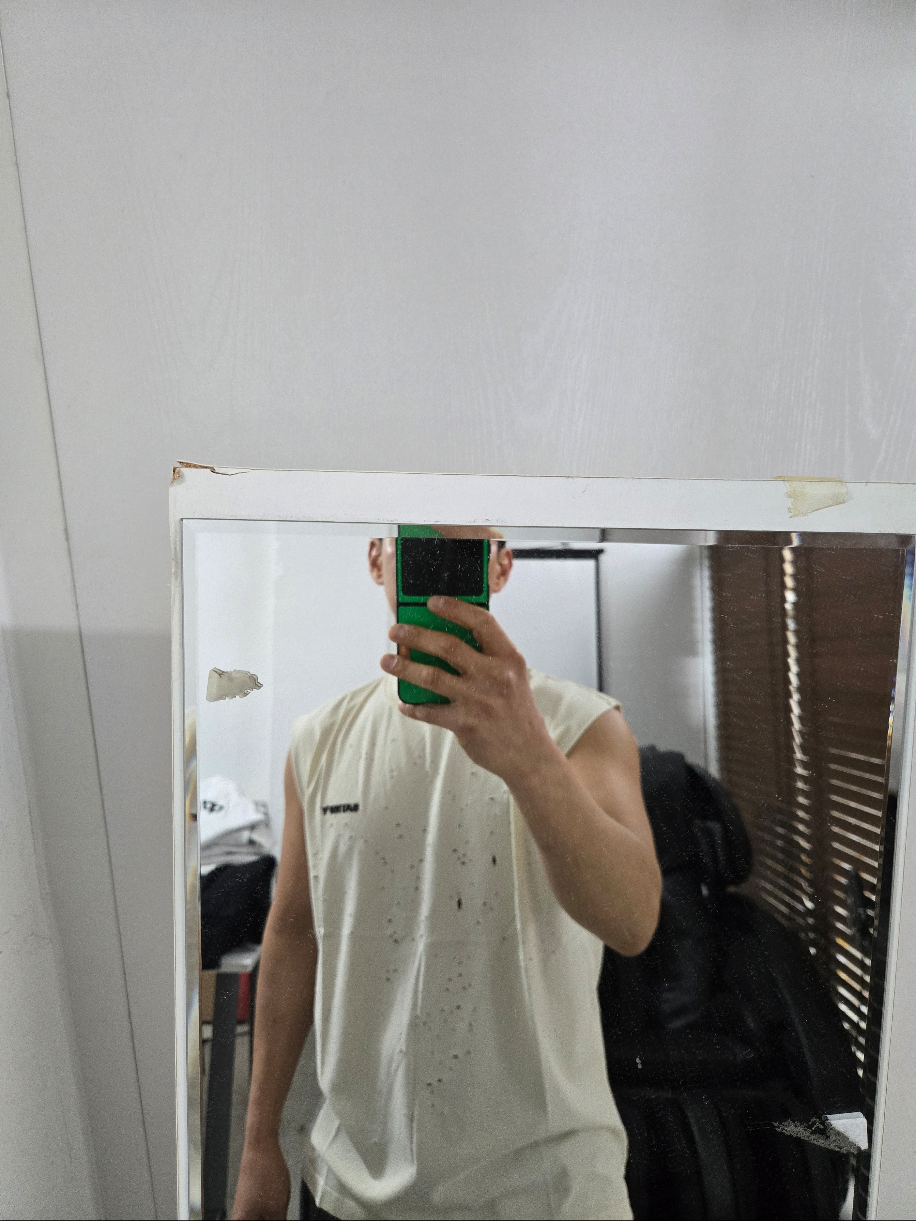 Satisfy Mothtech Muscle T-Shirt Aged Ecru 착용 스타일