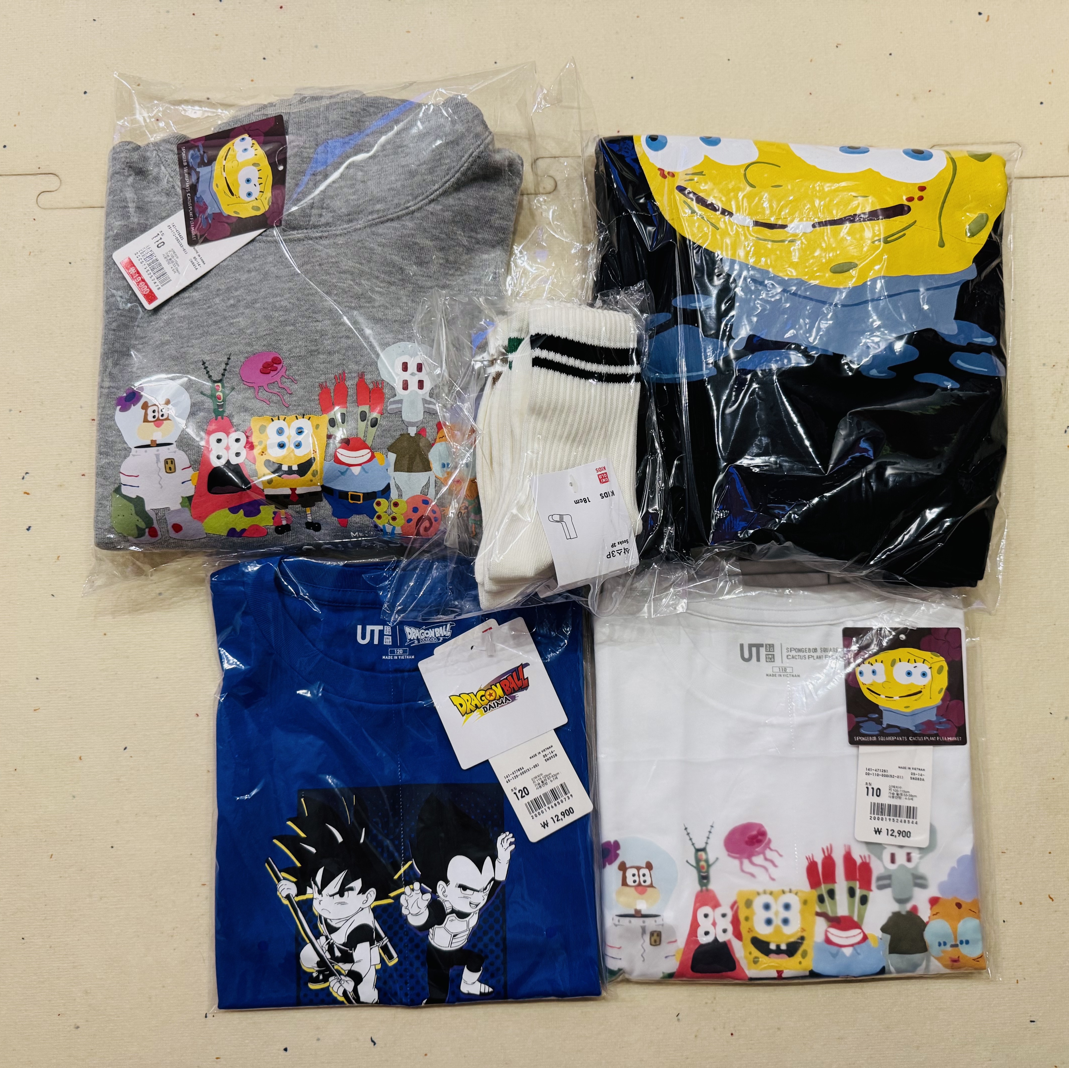 (Kids) Uniqlo UT x CPFM x SpongeBob Sweat Pull Parka A Gray - KR, (Kids) Uniqlo UT x CPFM x SpongeBob Sweat Pull Parka B Black - KR 착용 스타일