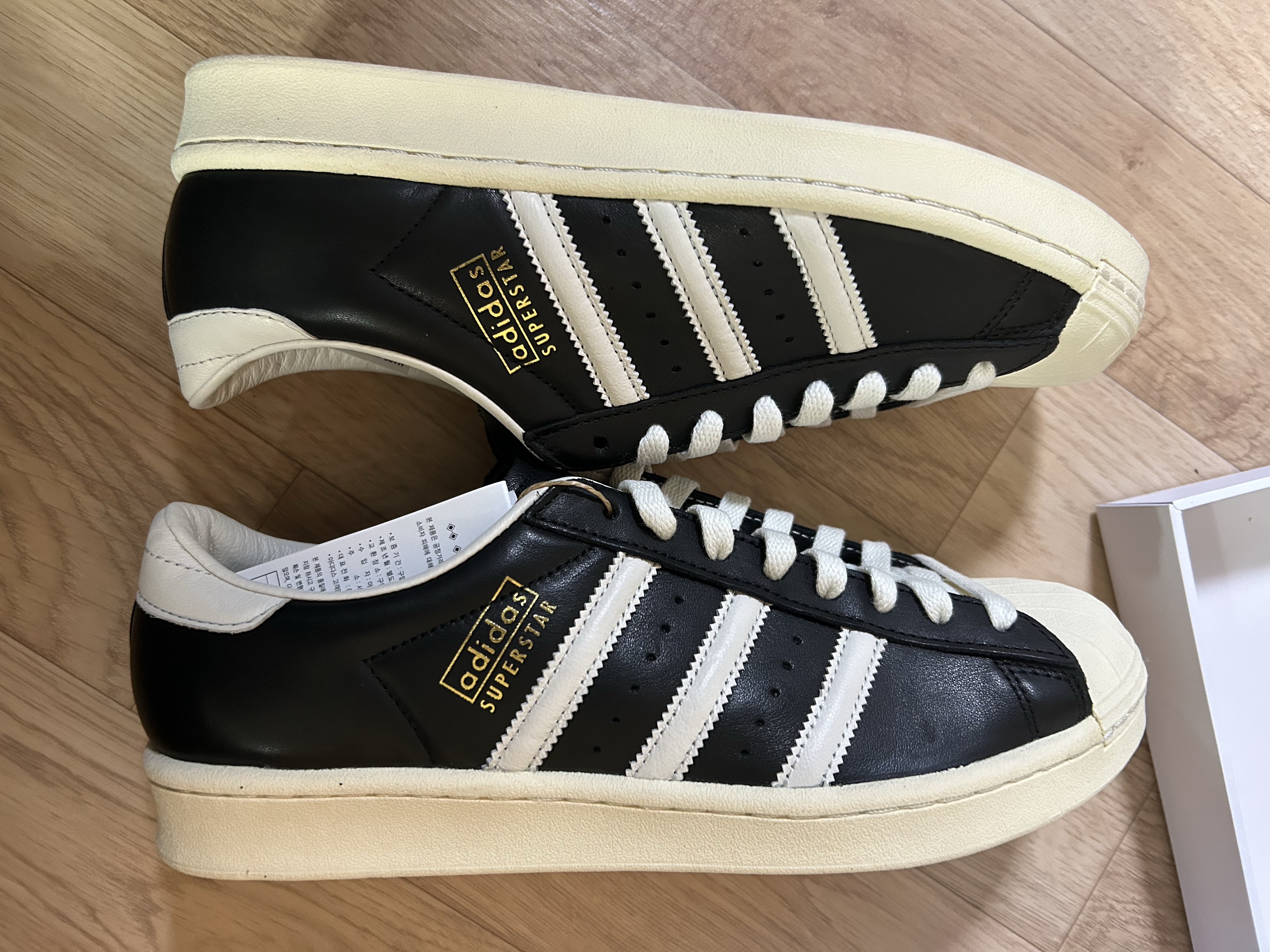 Adidas Superstar Vintage Made in Germany Core Black Core White 착용 스타일